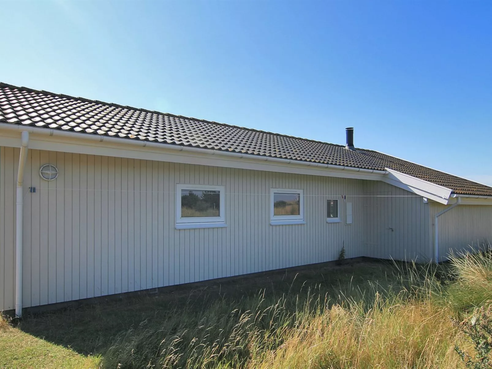 "Ferdine" - 1.5km from the sea-Outside
