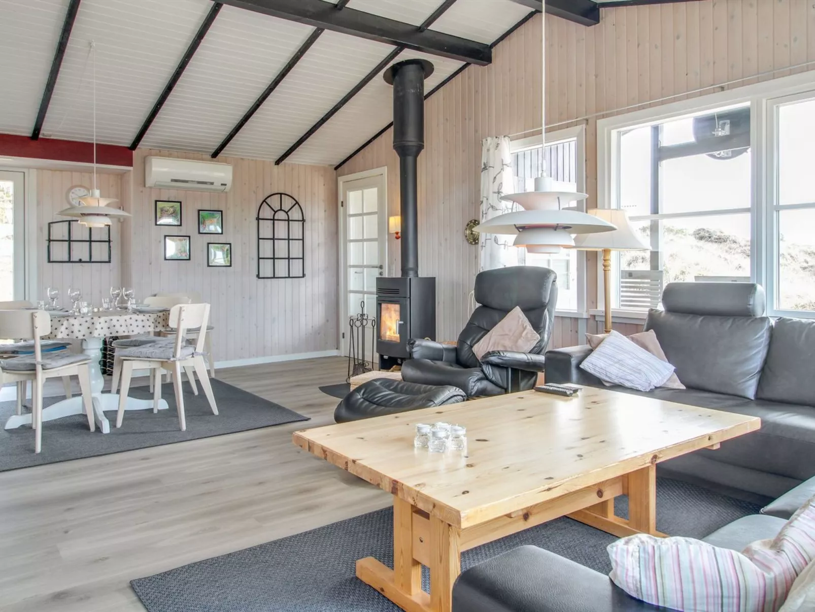 "Vika" - 600m from the sea-Drinnen