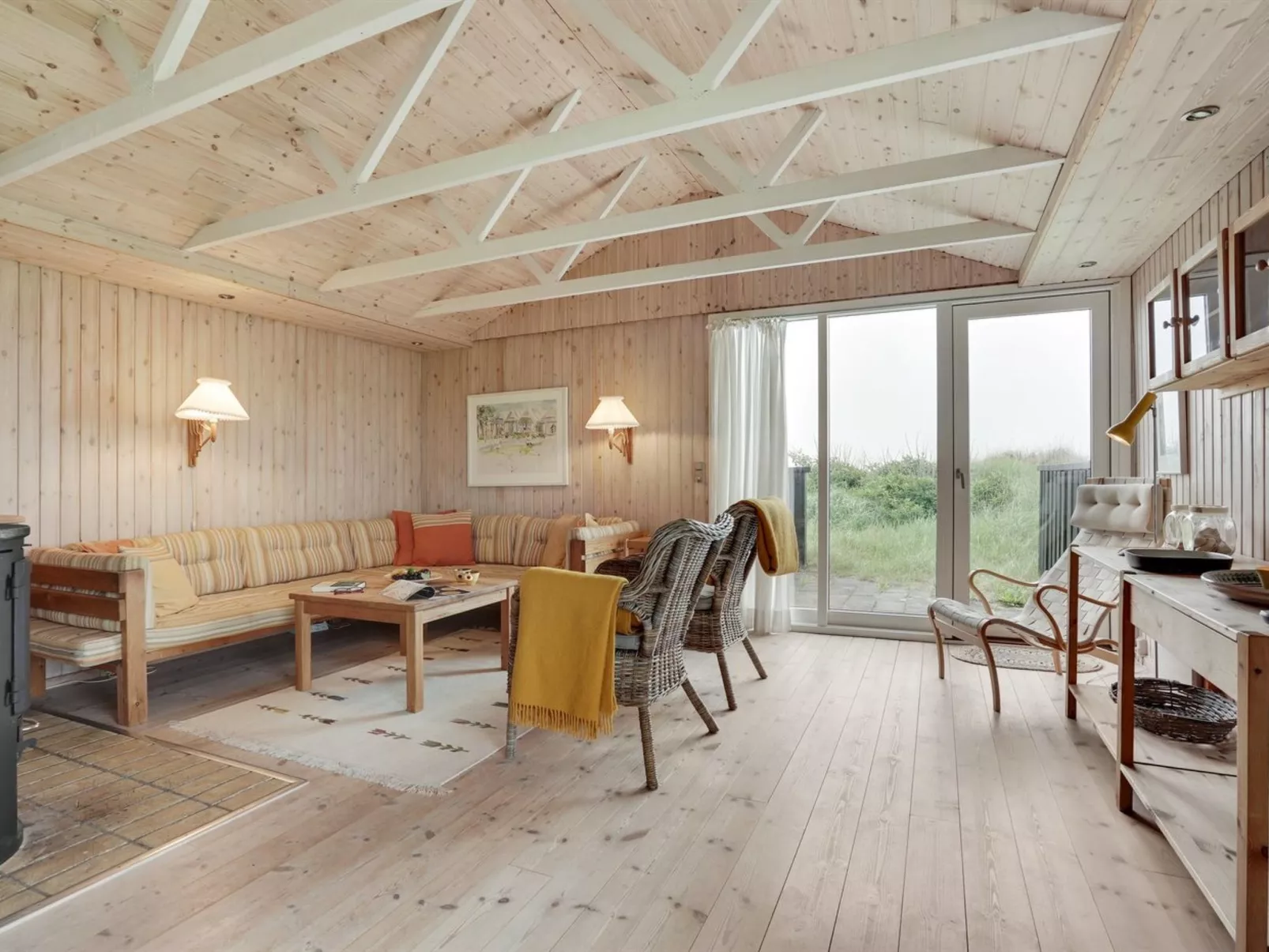 "Aatu" - 360m from the sea-Inside