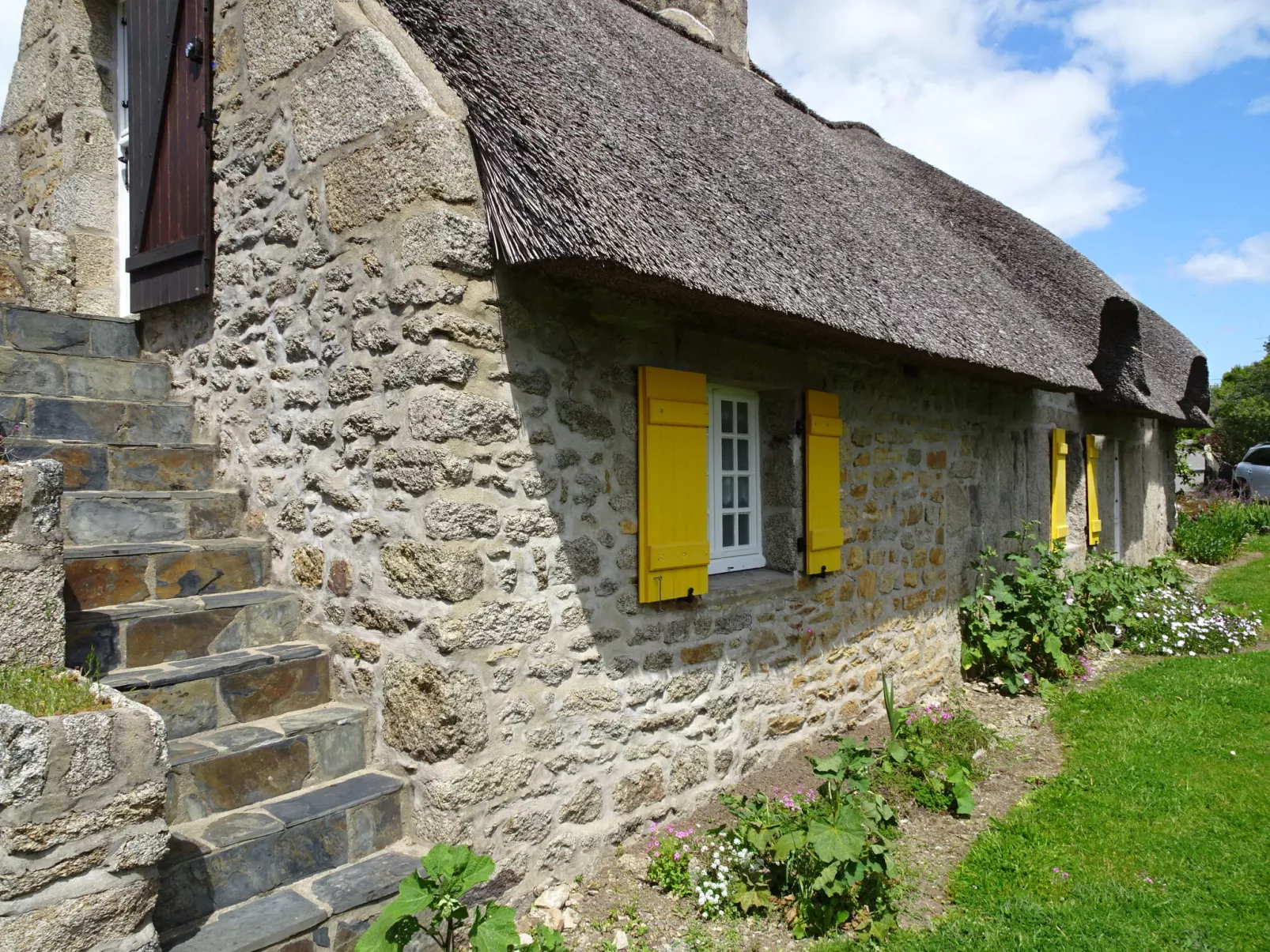 Chaumiere Natelliou-Dehors