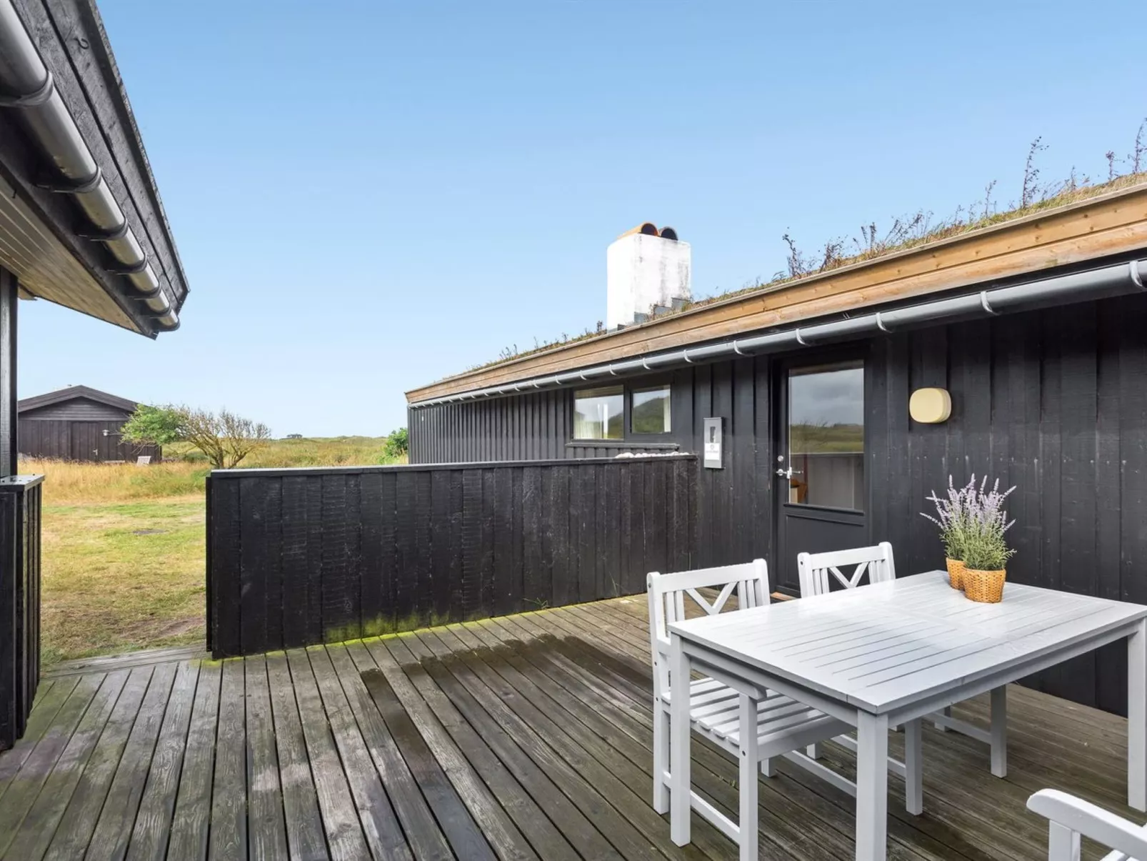 "Aatu" - 360m from the sea-Inside