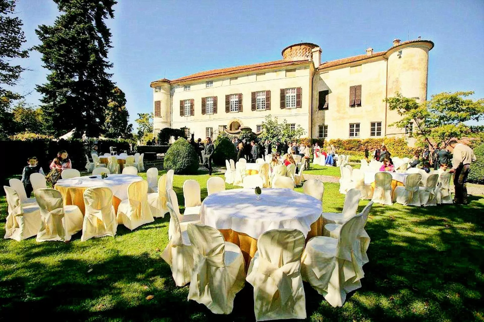 Castello Grimalda - Le Torrette-Gardens summer