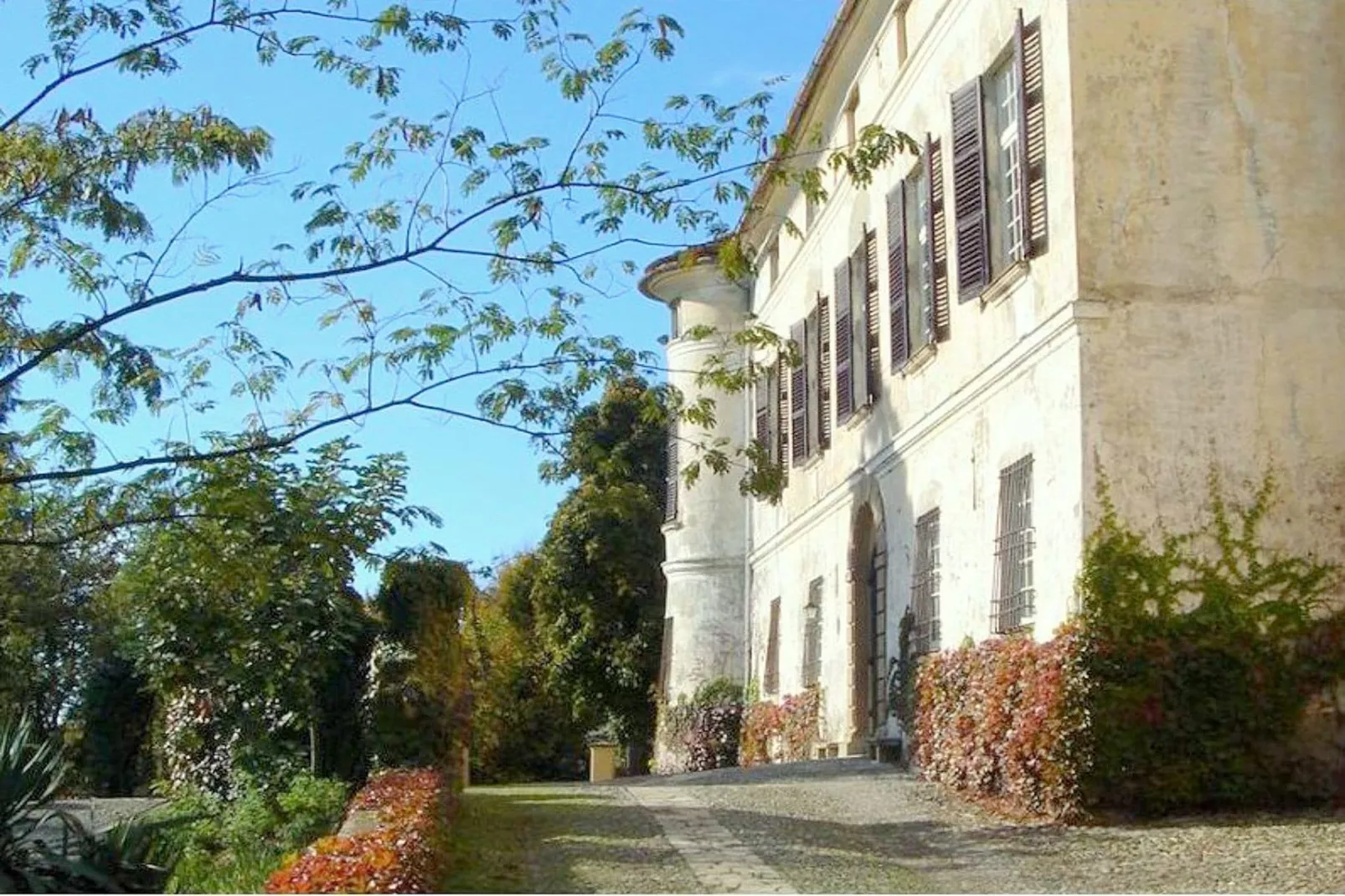 Castello Grimalda - Le Torrette-Exterior summer