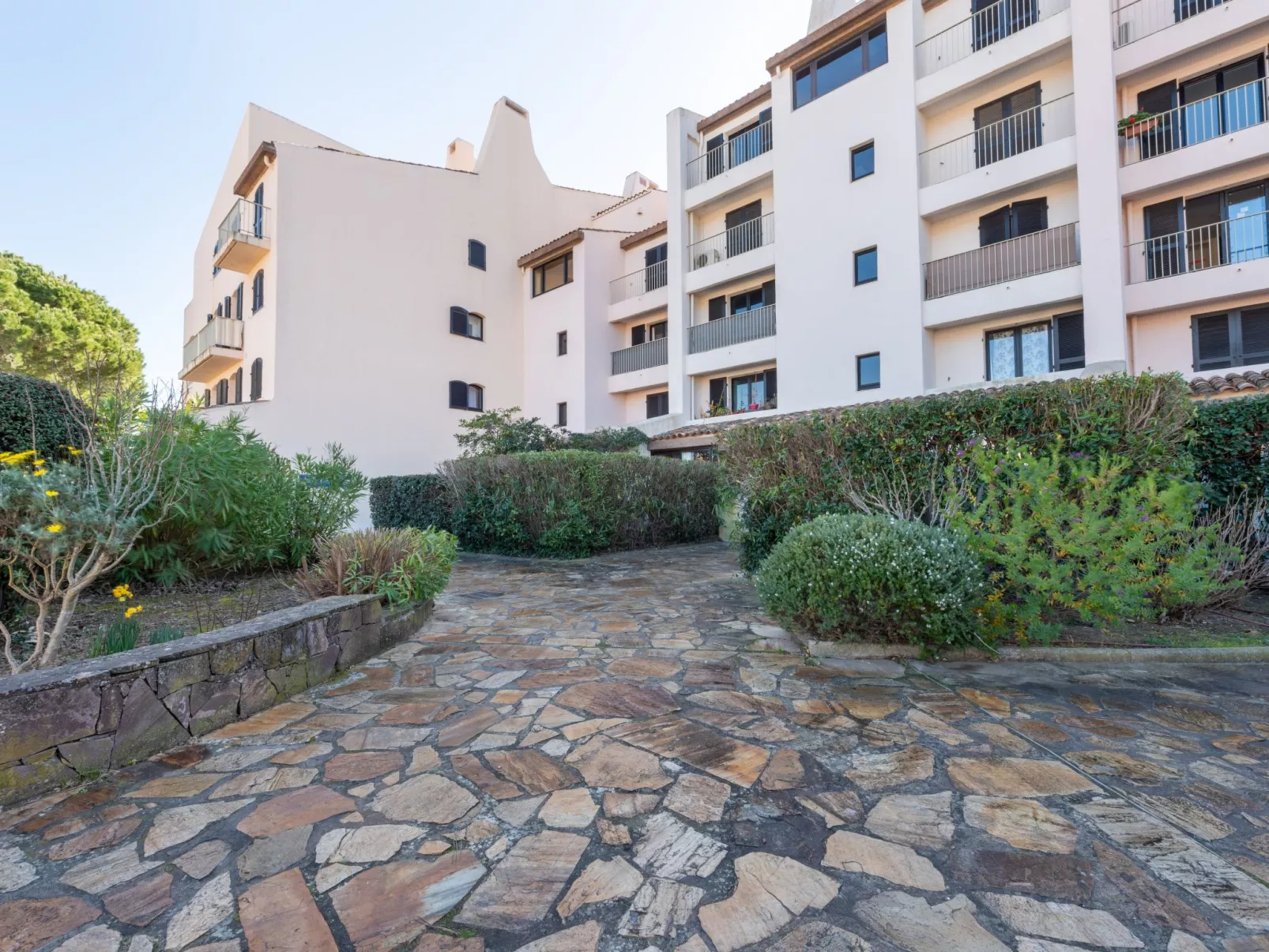 Les Cascadelles-Outside
