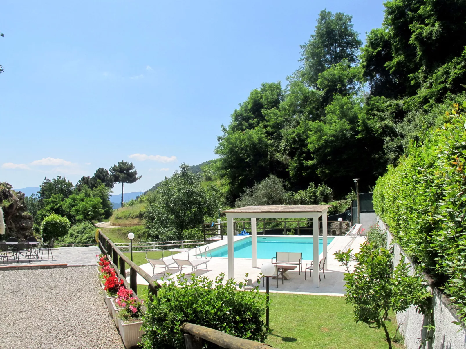 La Fonte-Outside