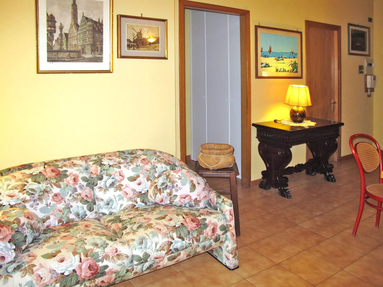 Sea House-Inside