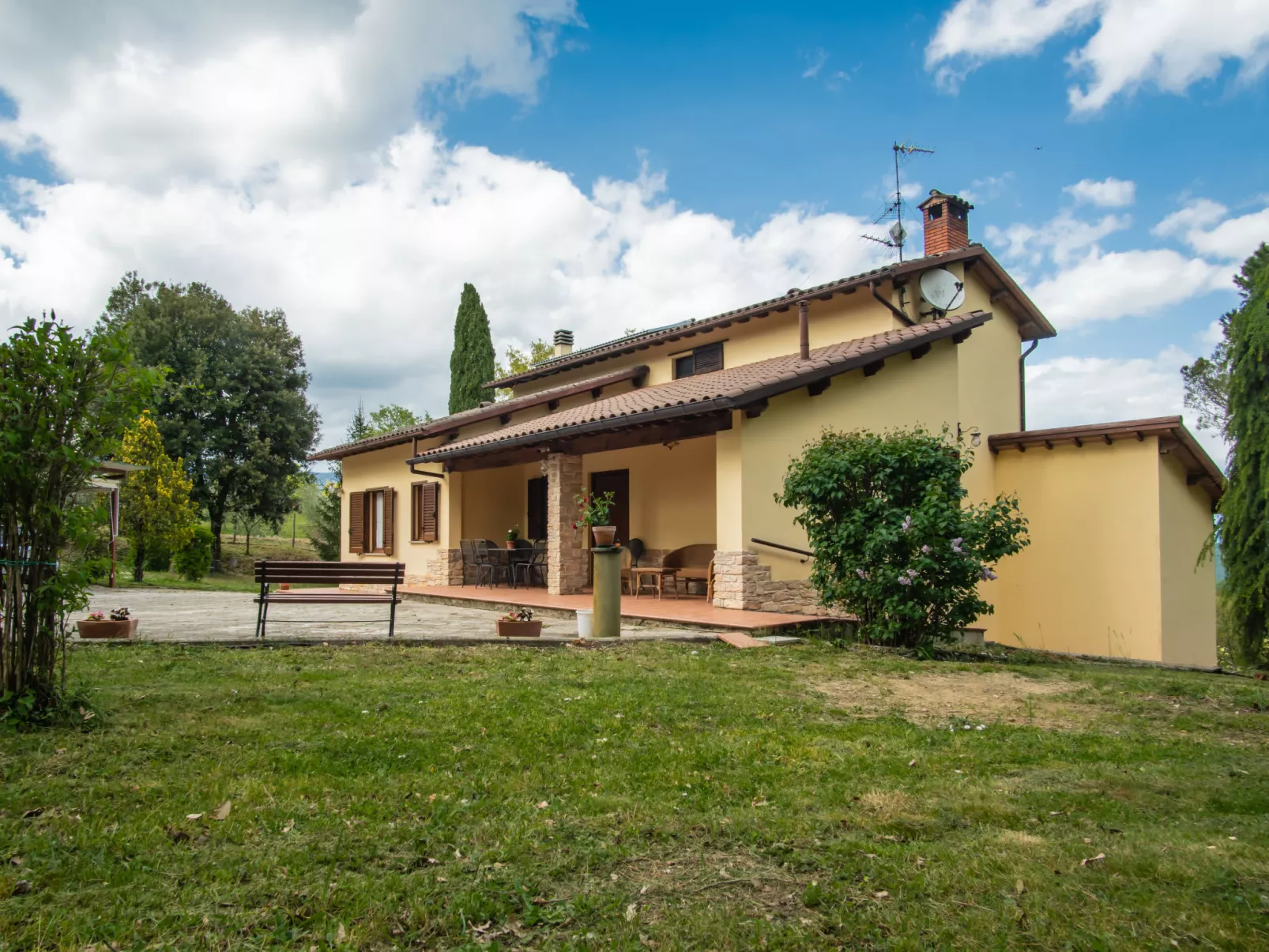 Villa Le Pine-Outside