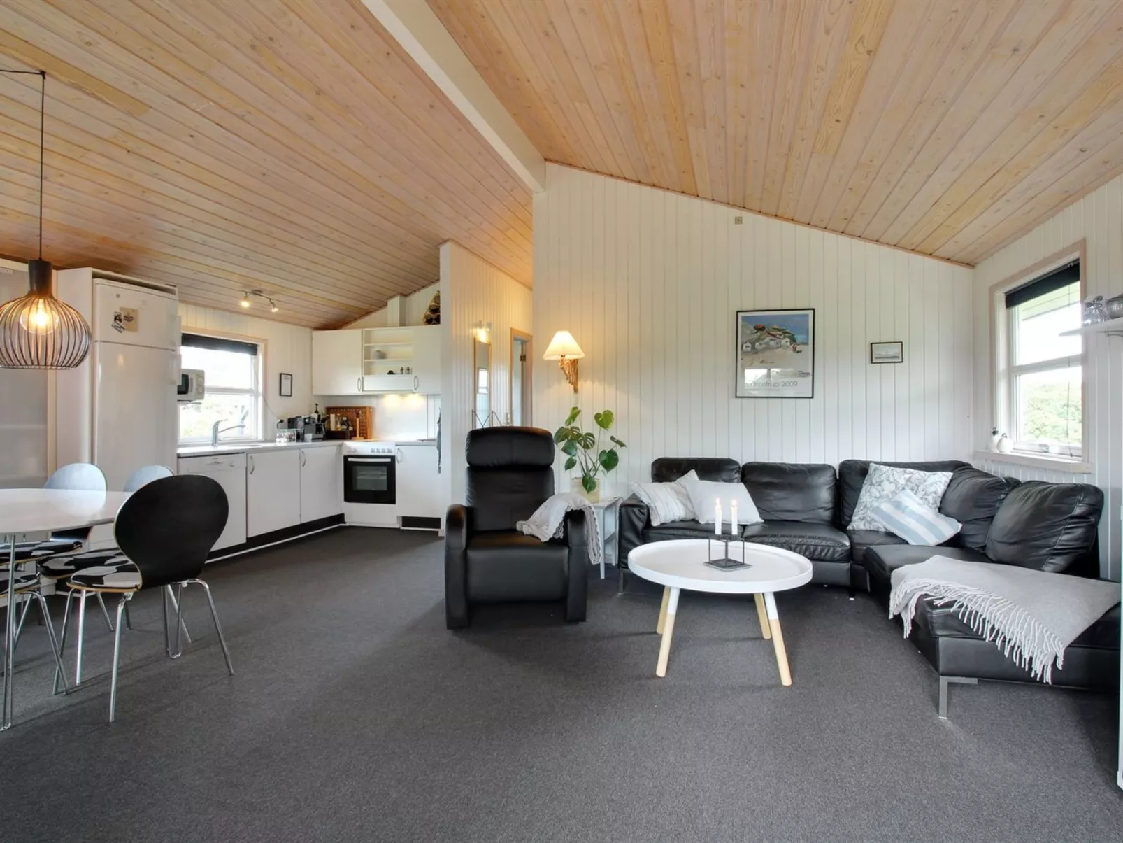 "Myriam" - 200m from the sea-Inside