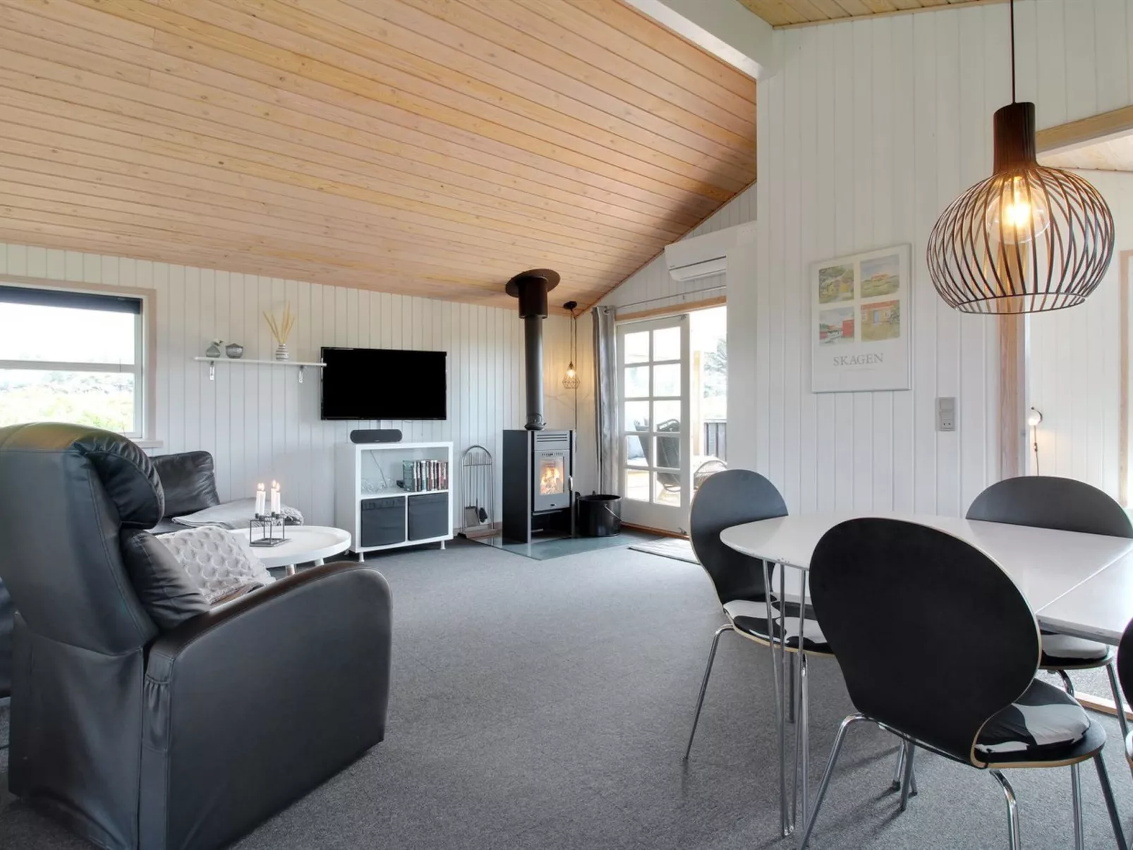 "Myriam" - 200m from the sea-Inside