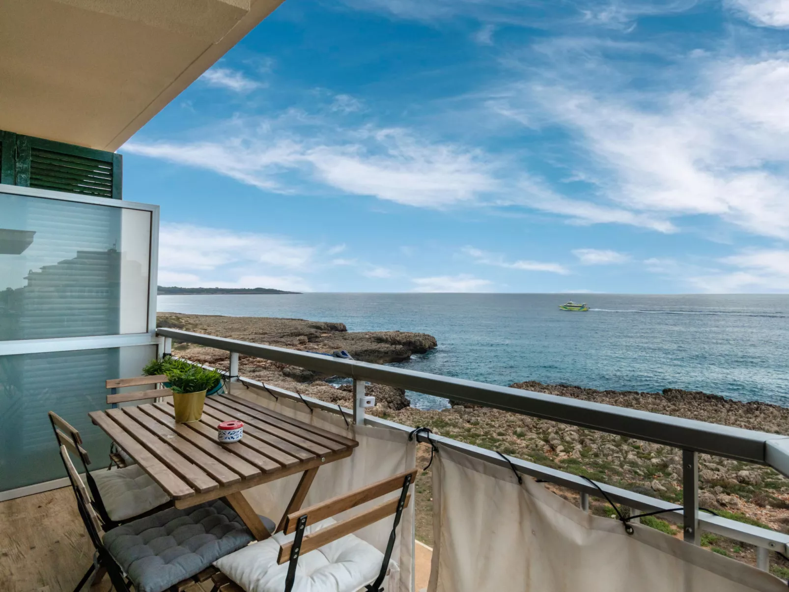 S'Illot-Cala Morlanda-Outside