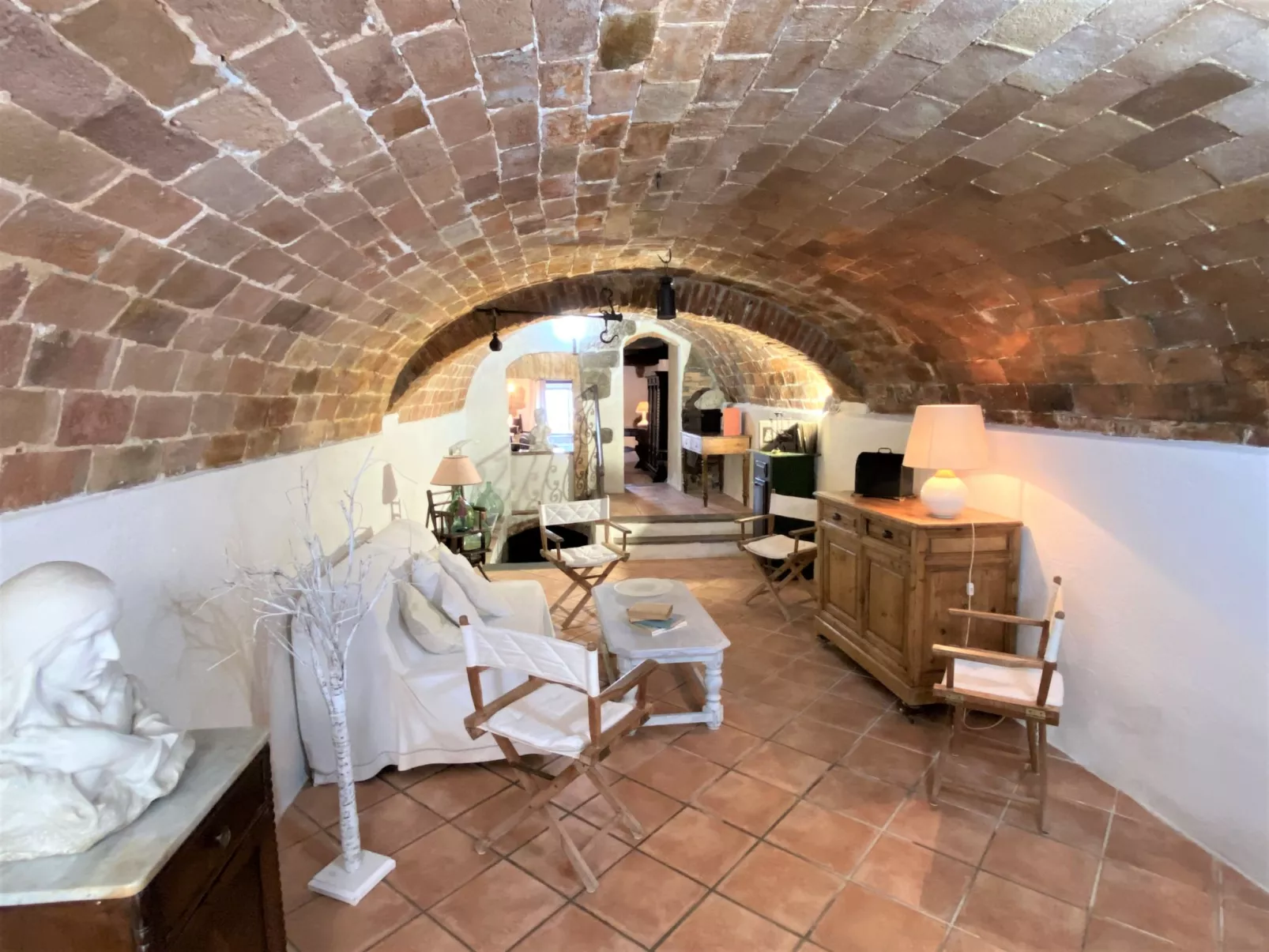 Taverna-Inside
