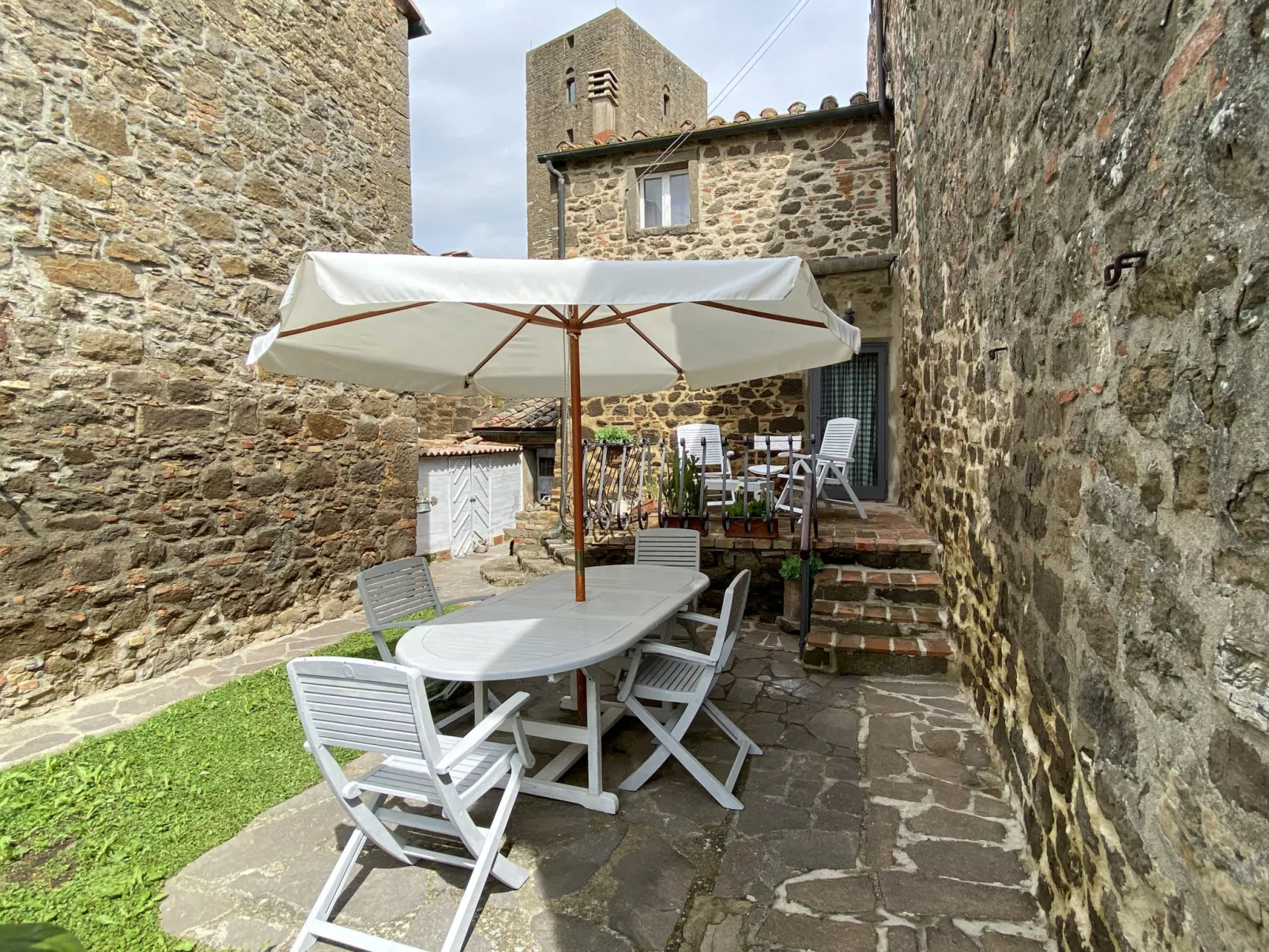 Taverna-Outside