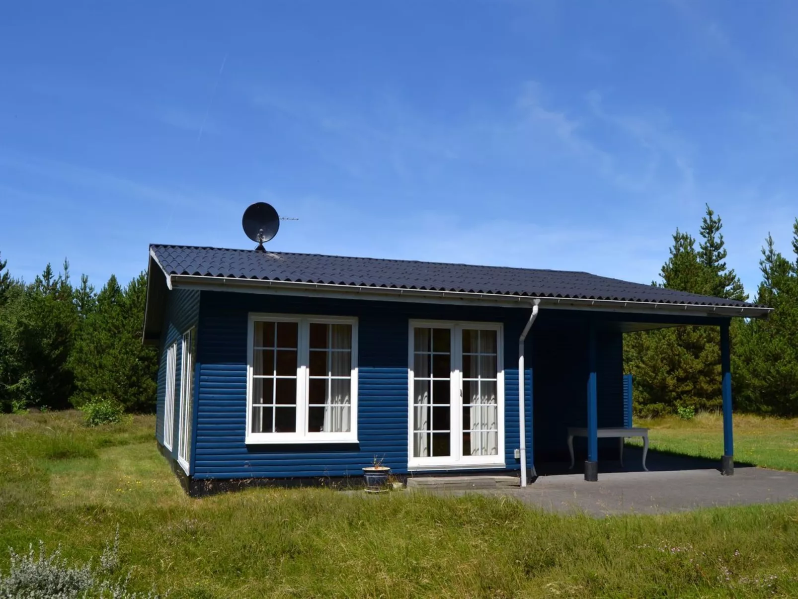 "Redward" - 1km from the sea-Outside