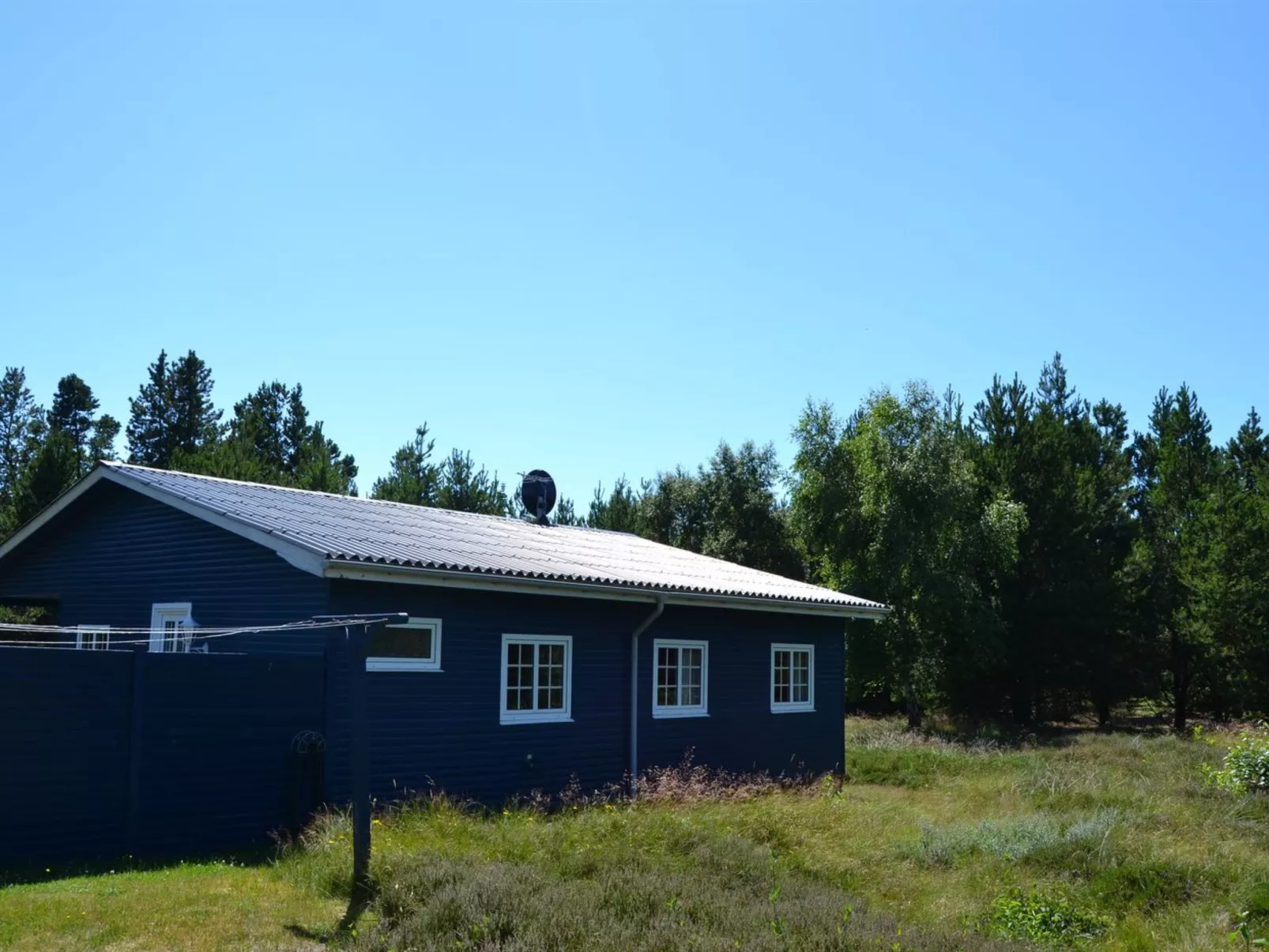 "Redward" - 1km from the sea-Outside