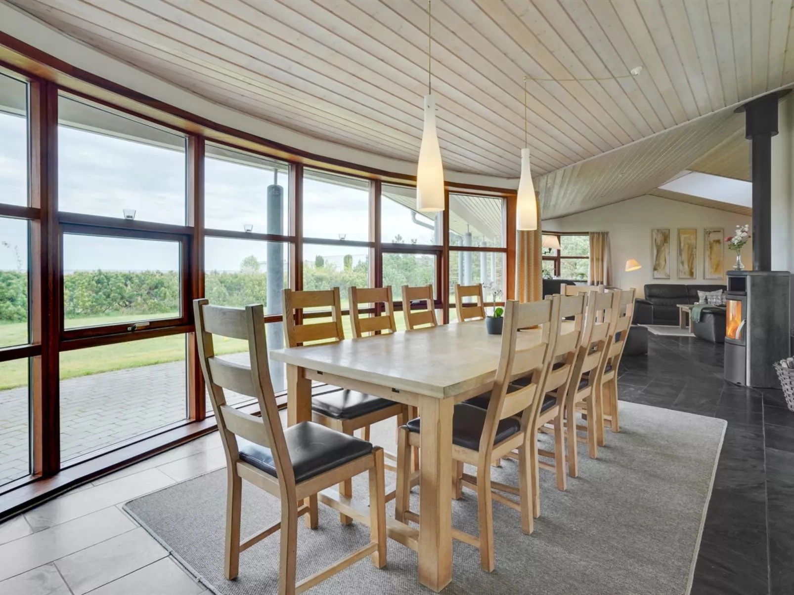 "Amundi" - 3.8km from the sea-Inside