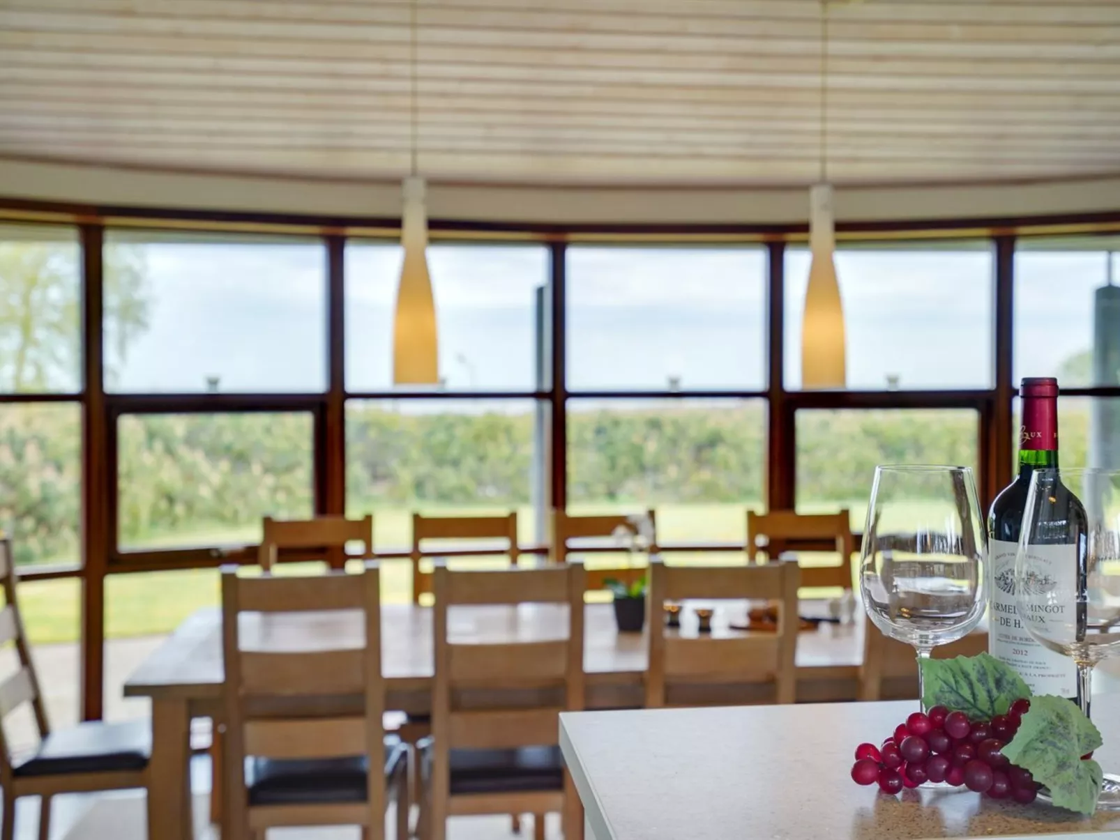 "Amundi" - 3.8km from the sea-Inside