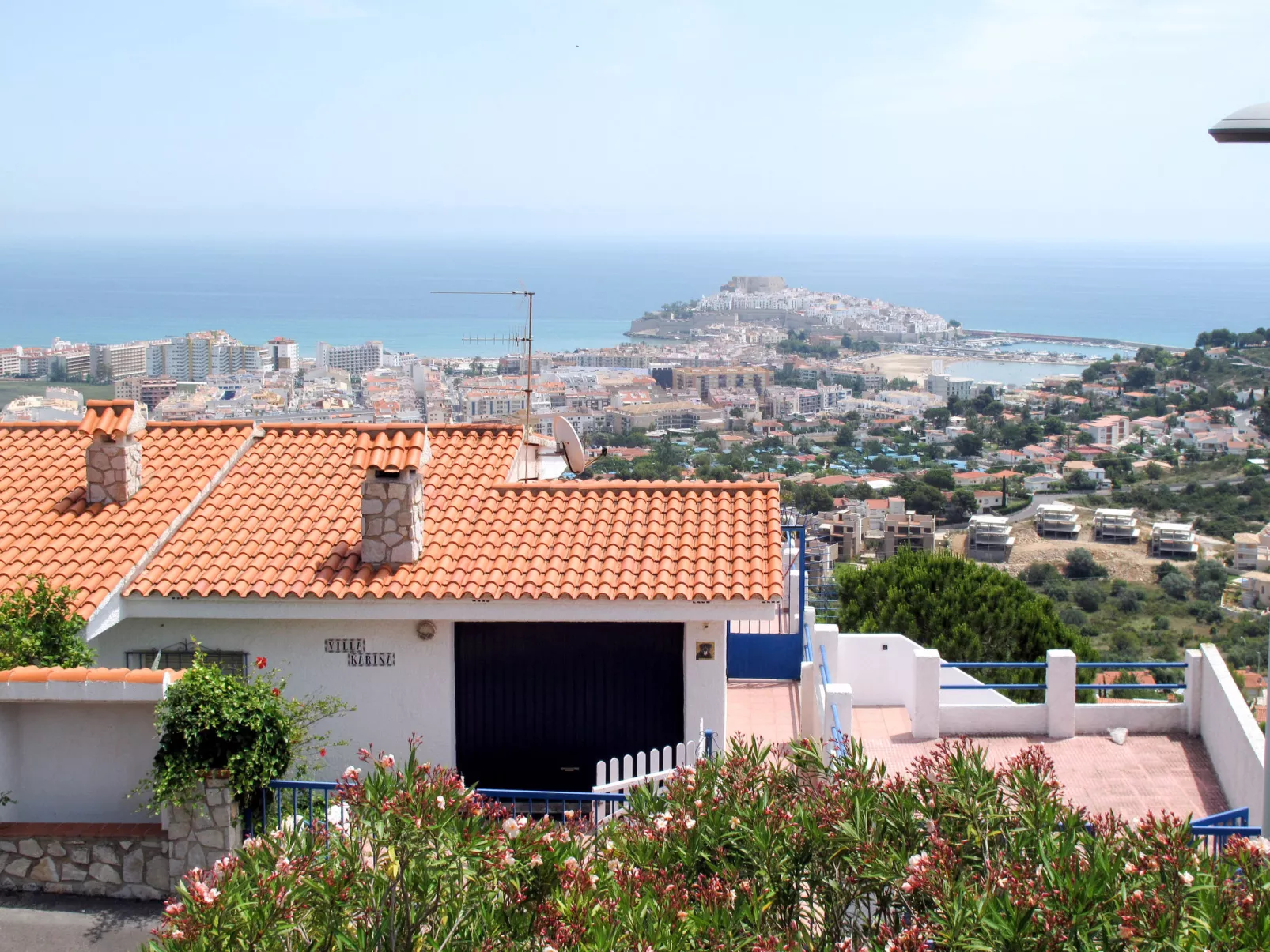 Grecia-Outside