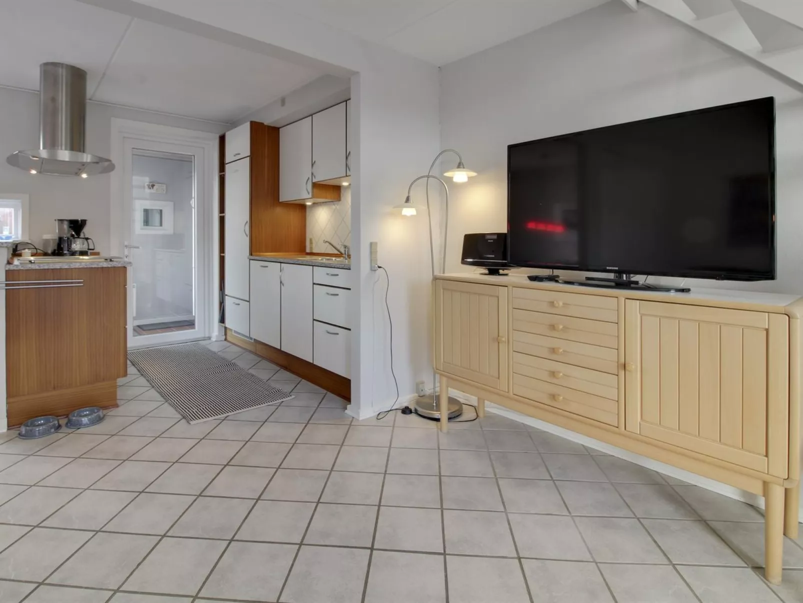 "Bosse" - 2.3km from the sea-Inside