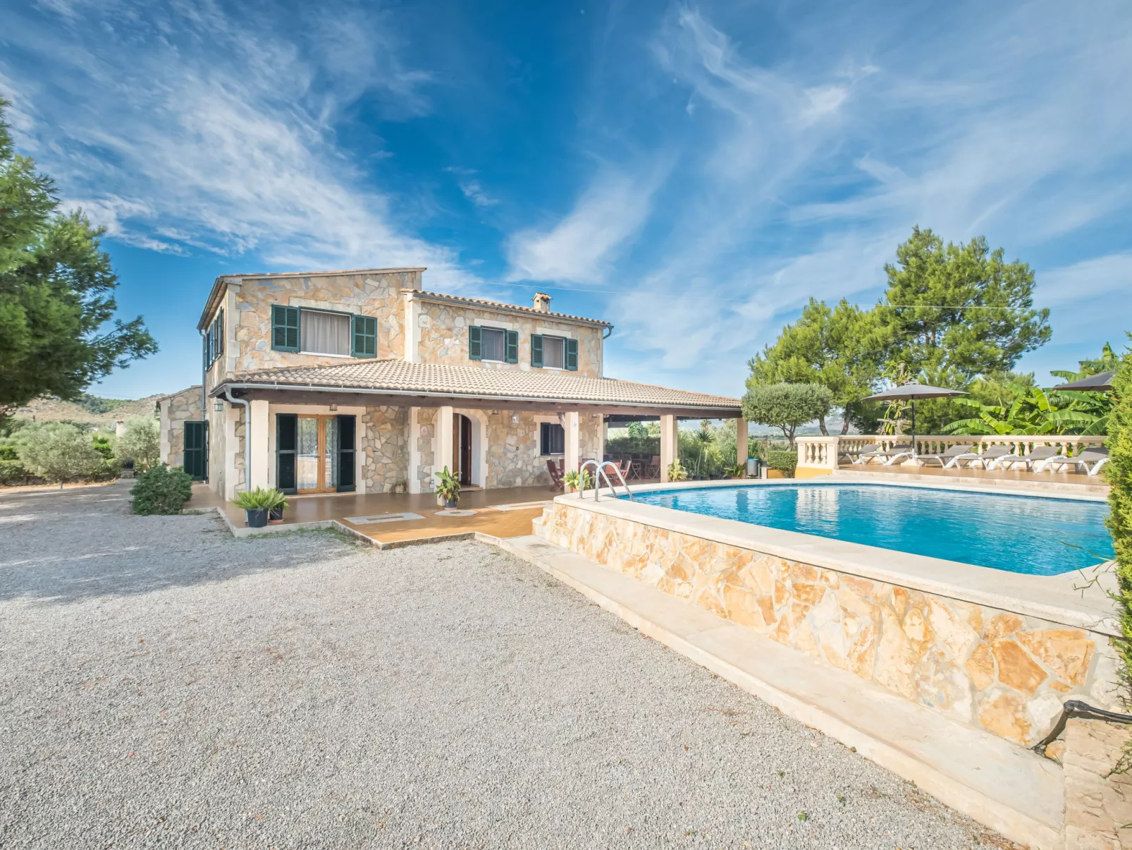 Hort des Xilindro-Outside