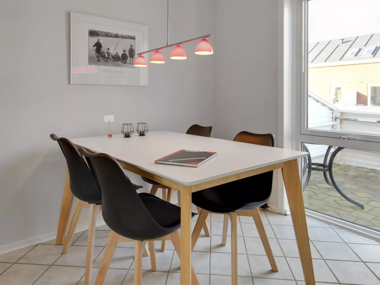 "Bosse" - 2.3km from the sea-Inside