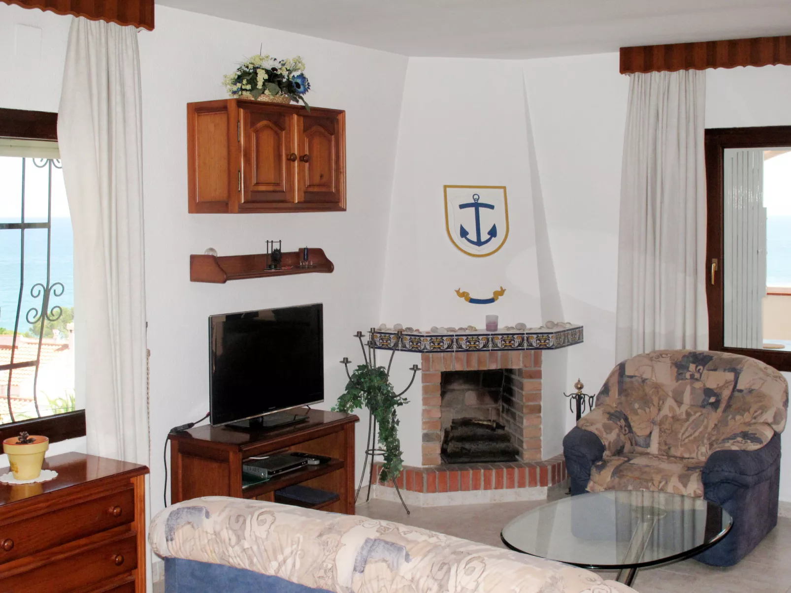 Tres Flores-Inside