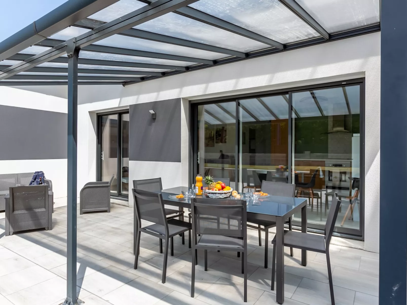 Palet Breton-Outside