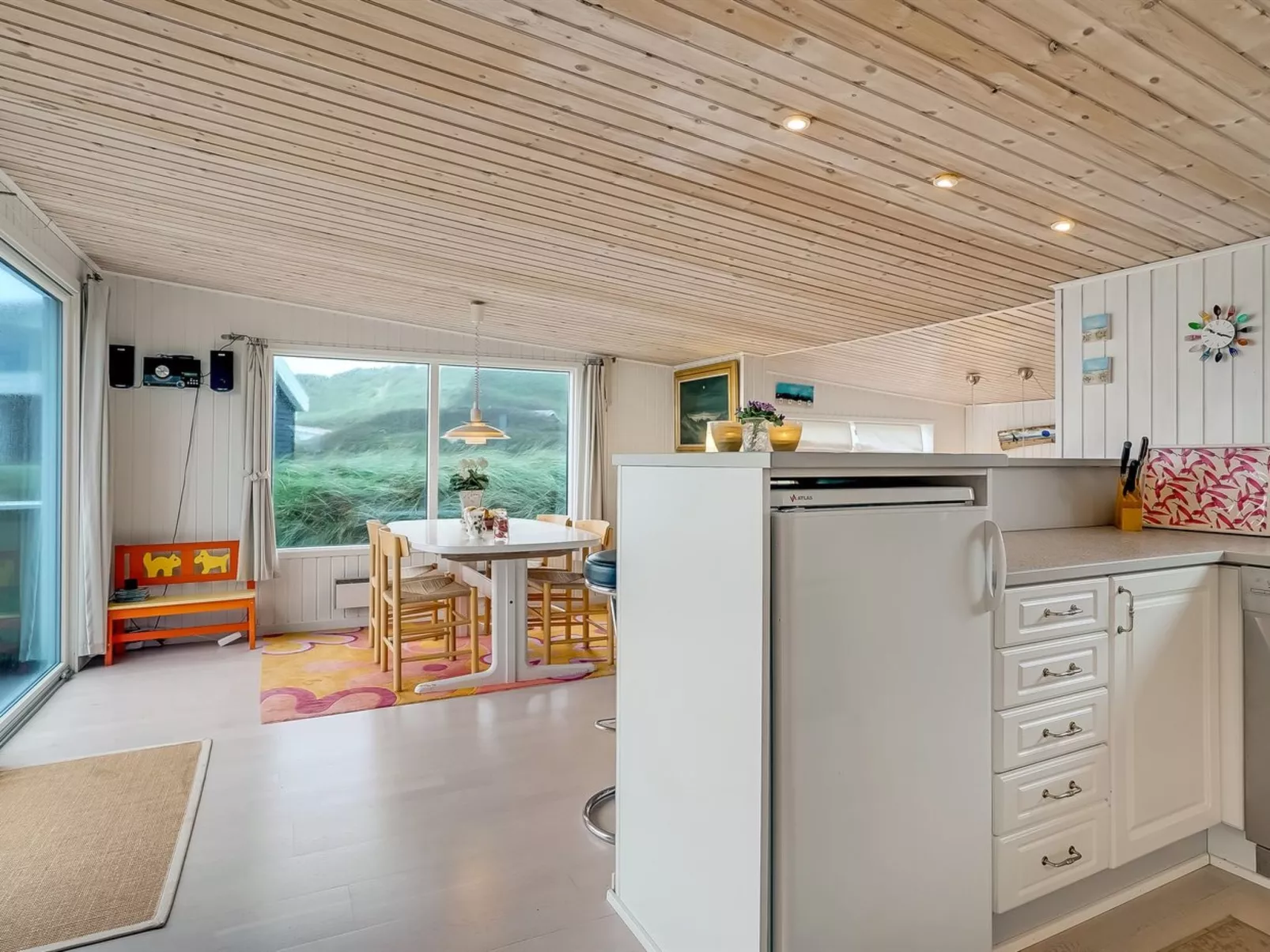 "Dyveke" - 220m from the sea-Inside