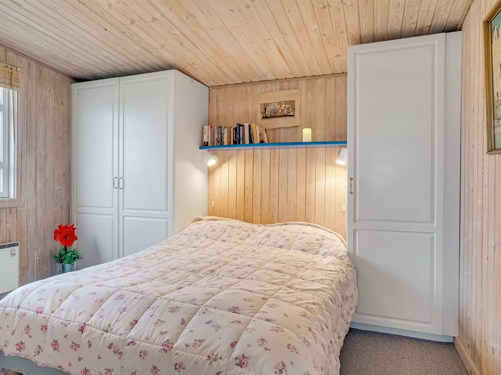 "Dyveke" - 220m from the sea-Inside