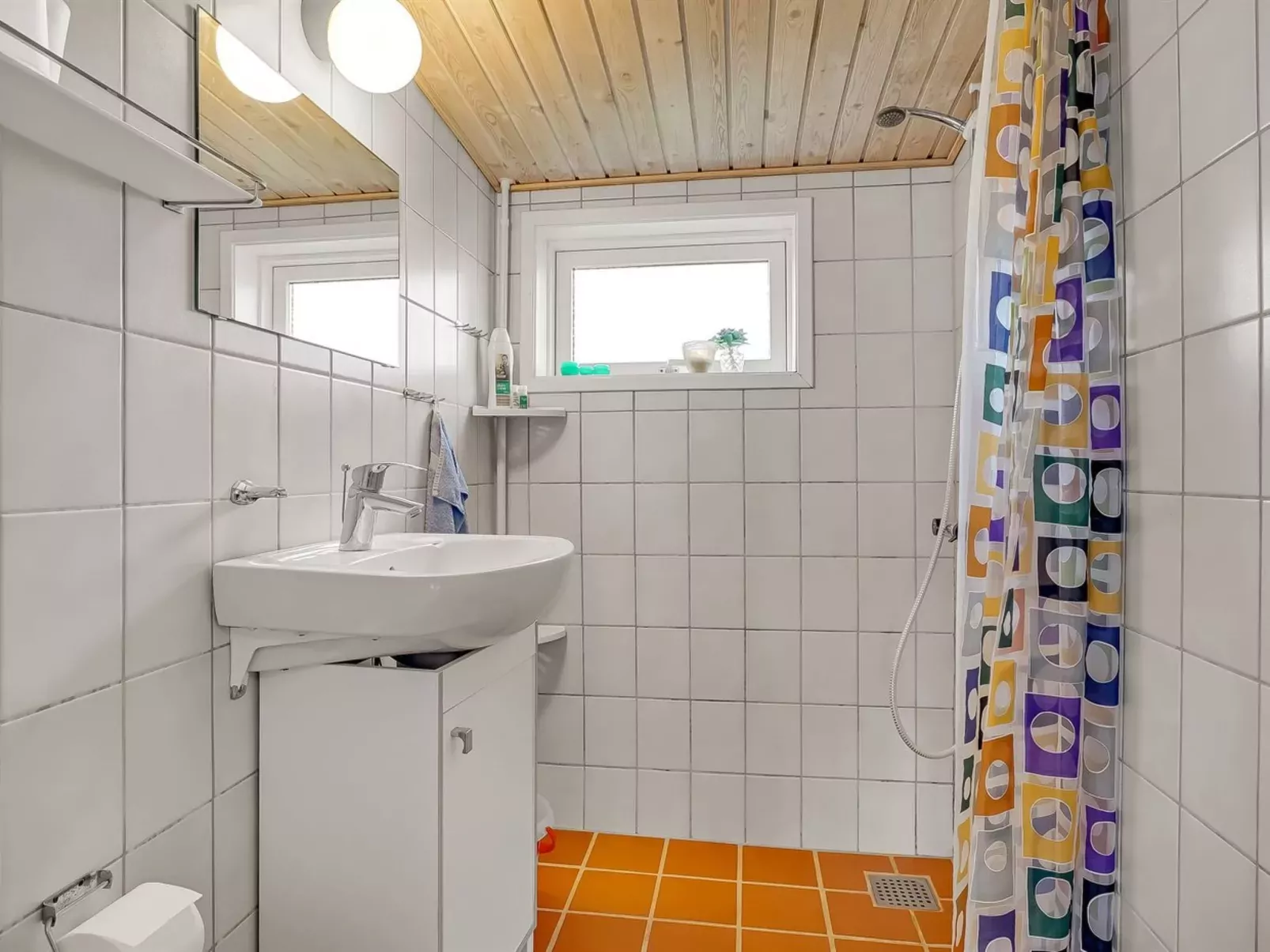 "Dyveke" - 220m from the sea-Inside