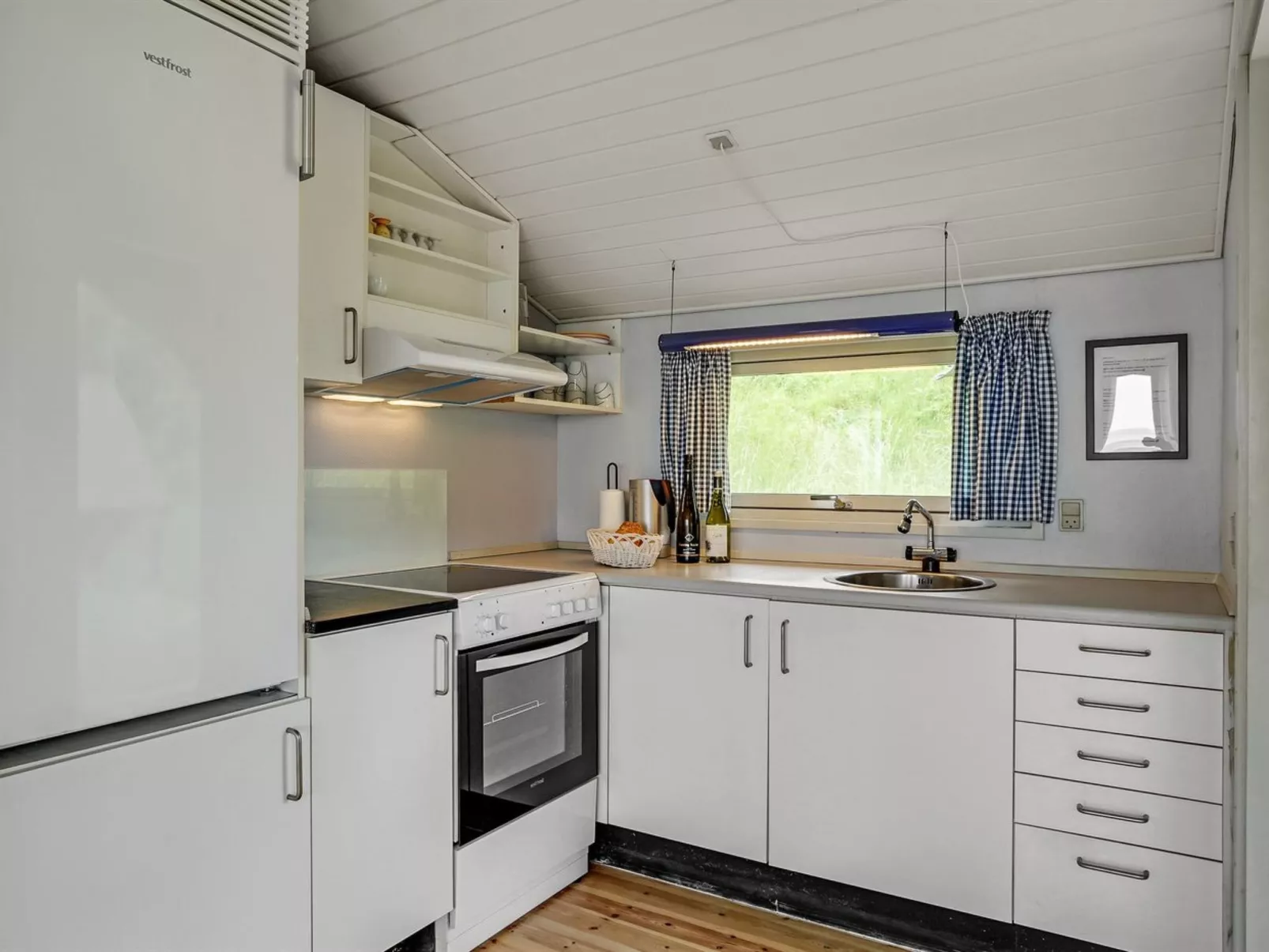 "Elpida" - 100m from the sea-Inside