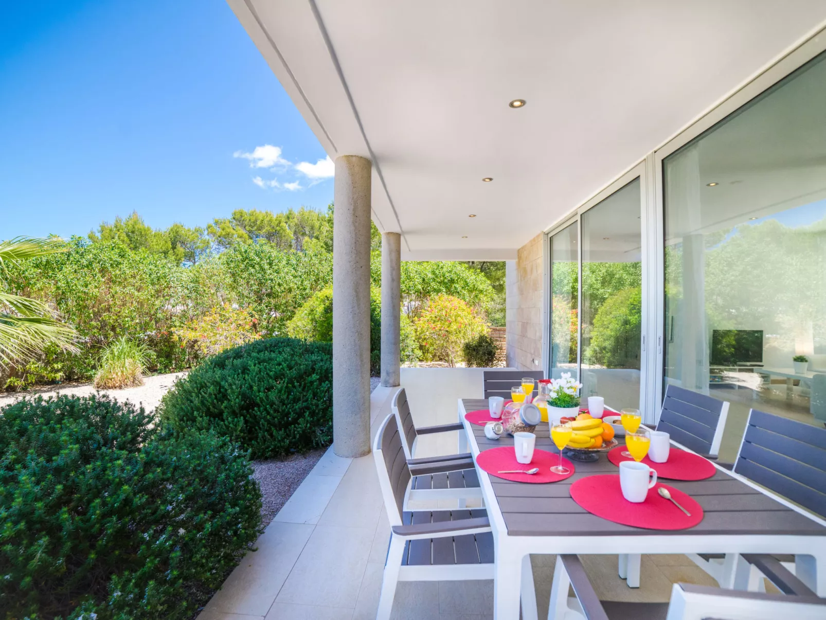 Villa Mut-Outside