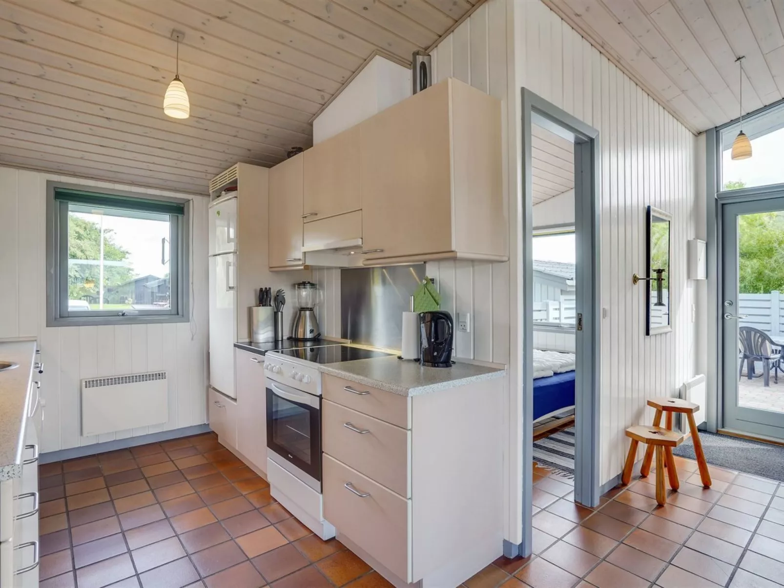 "Elise" - 800m from the sea-Inside