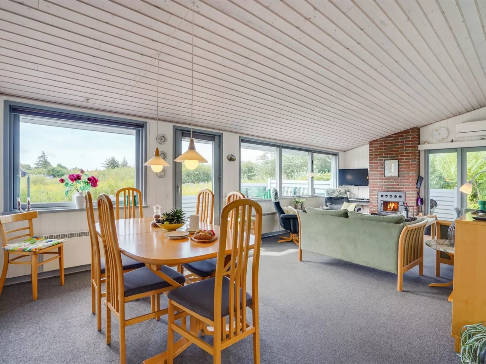 "Elise" - 800m from the sea-Inside