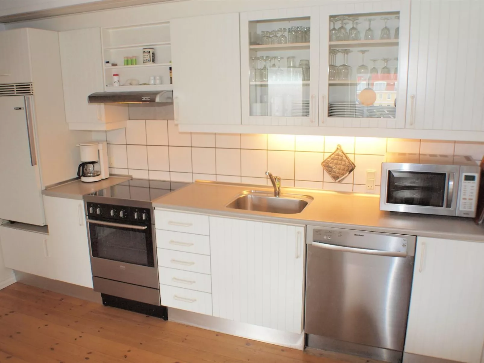 "Britta" - 100m from the sea-Inside
