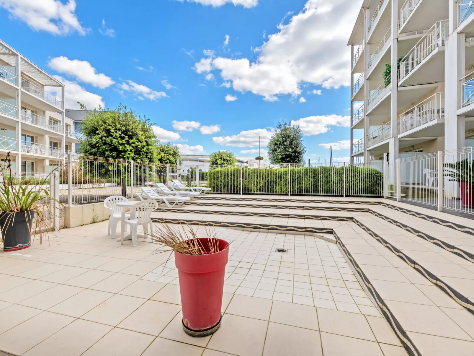 Domaine de Bertheaume-Outside