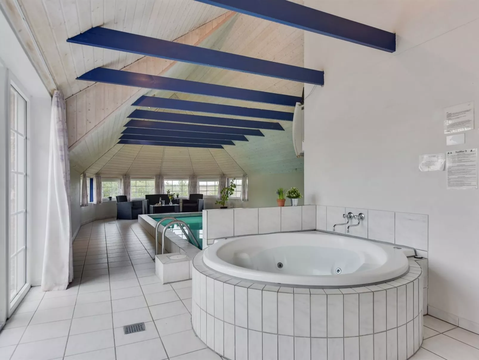 "Artan" - 2.6km from the sea-Inside