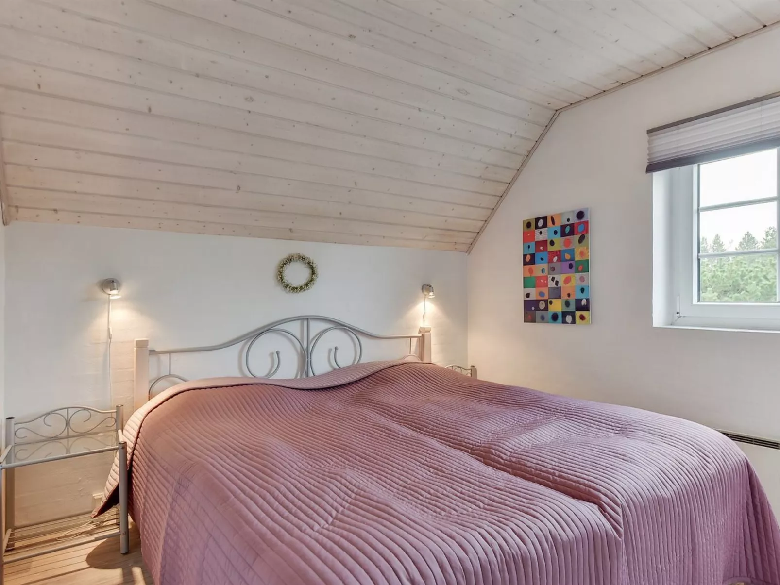 "Artan" - 2.6km from the sea-Inside
