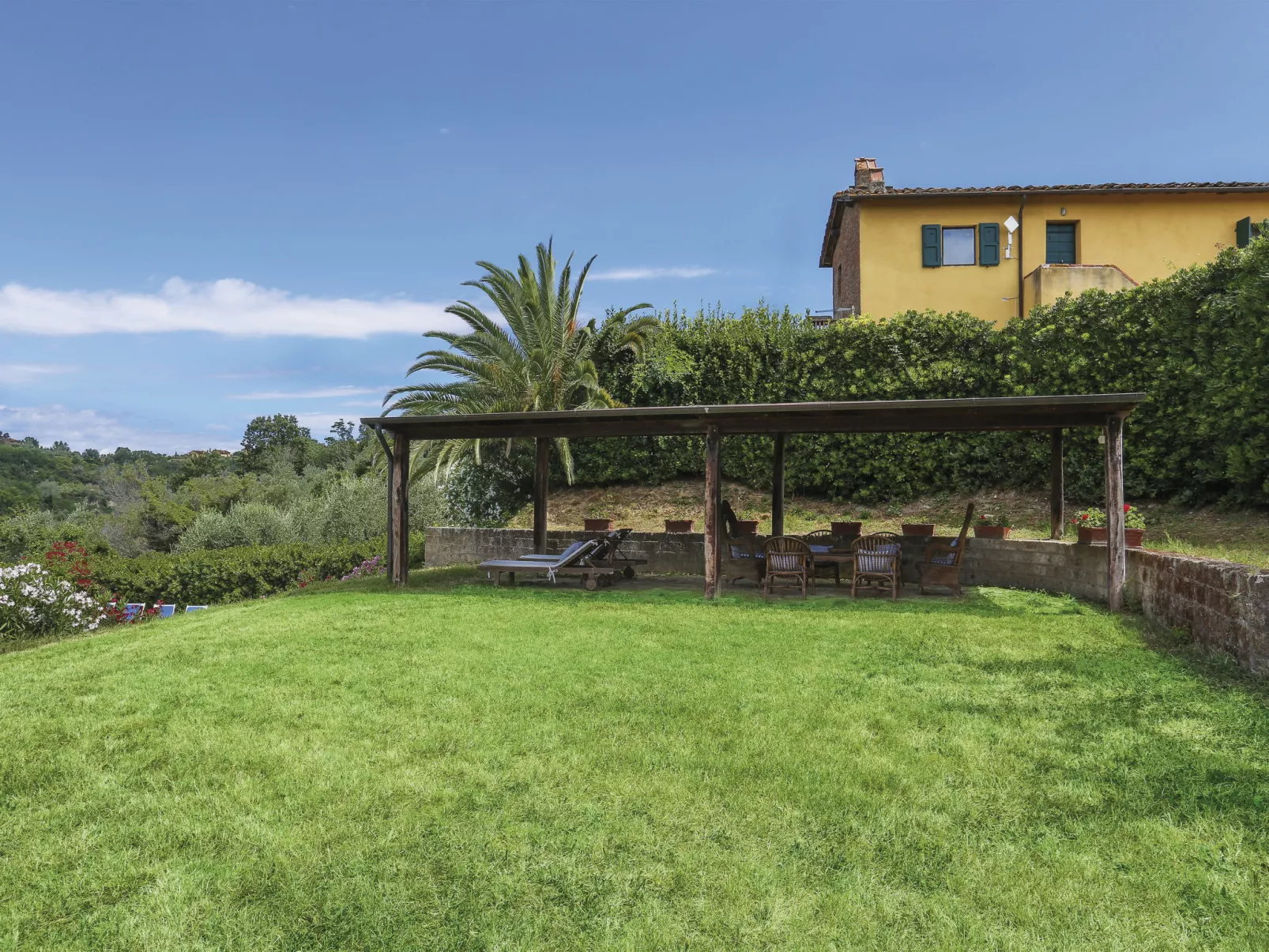 Terra Bianca (PAA136)-Outside