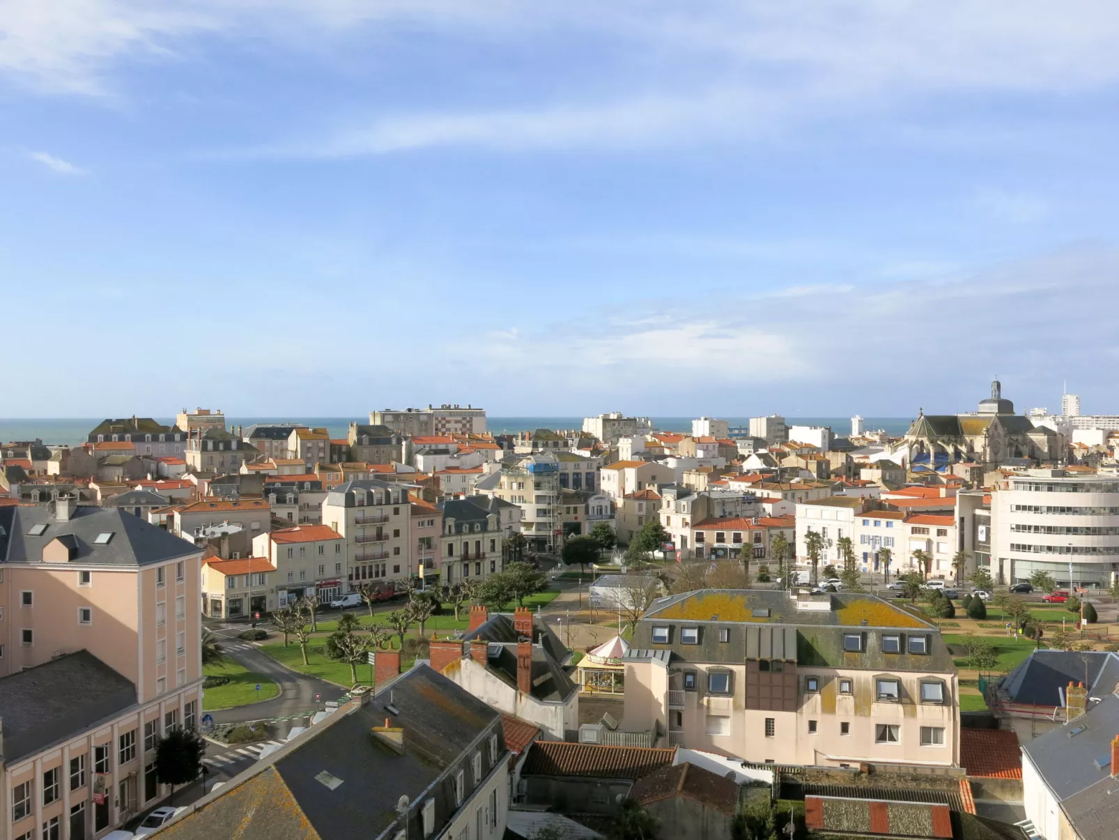 L'Escale Vendée Globe (LSD300)-Outside