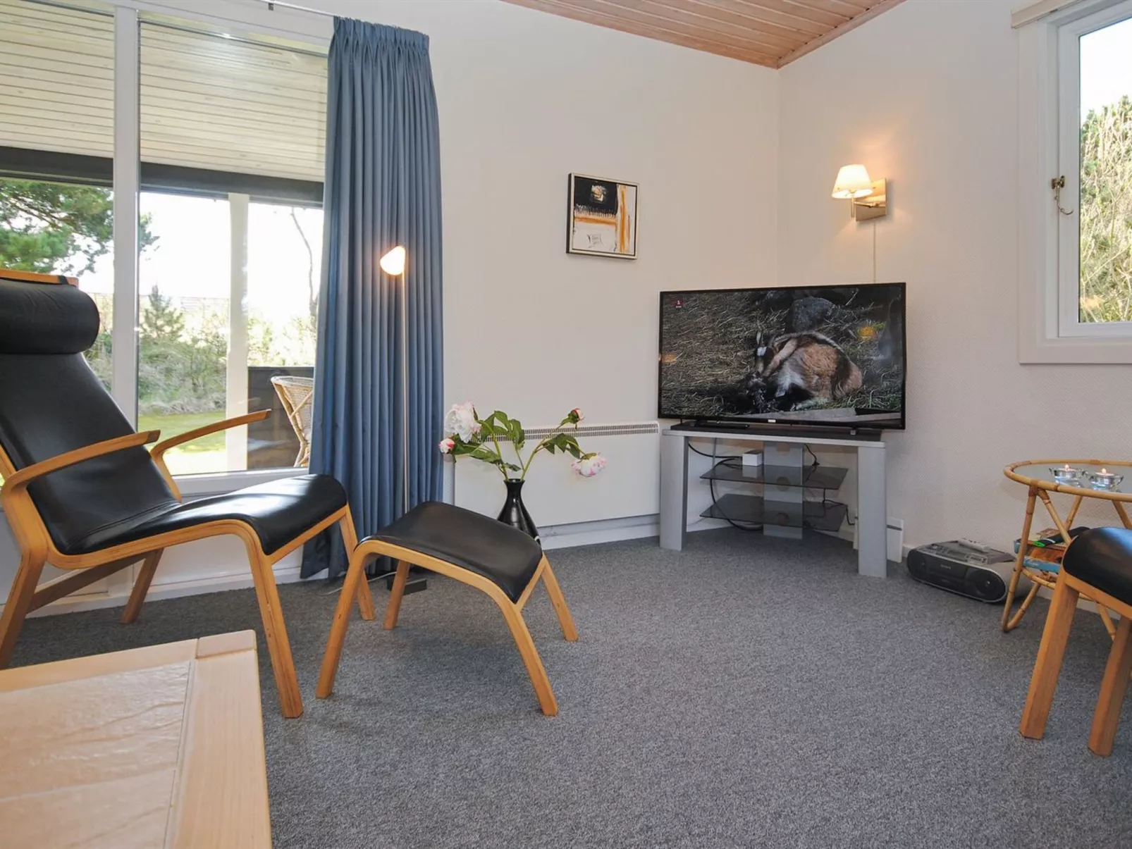 "Lökea" - 800m from the sea-Outside
