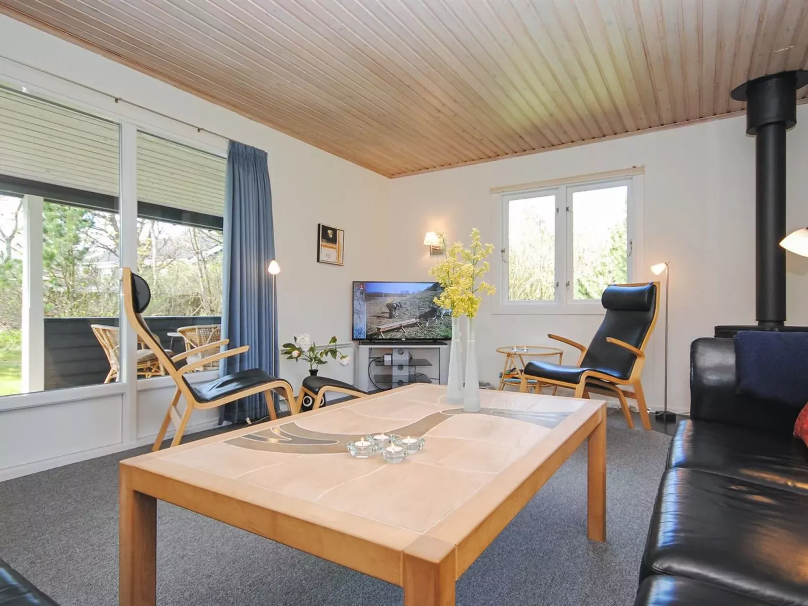 "Lökea" - 800m from the sea-Inside