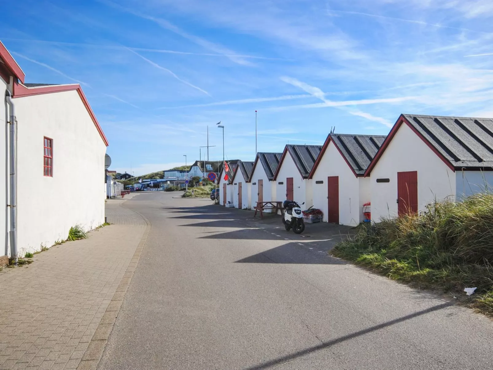 "Lökea" - 800m from the sea-Outside