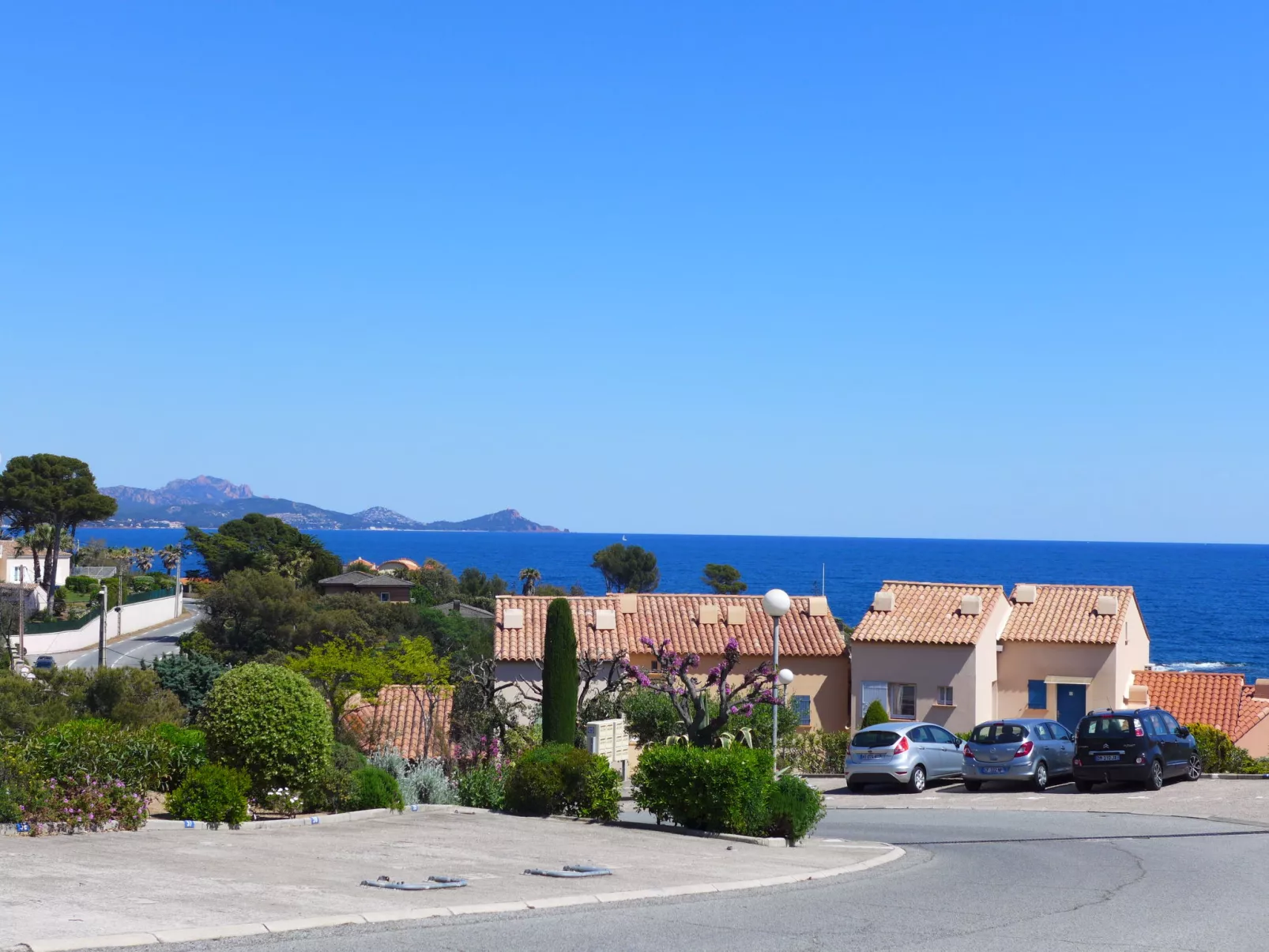 Le Front de Mer-Outside