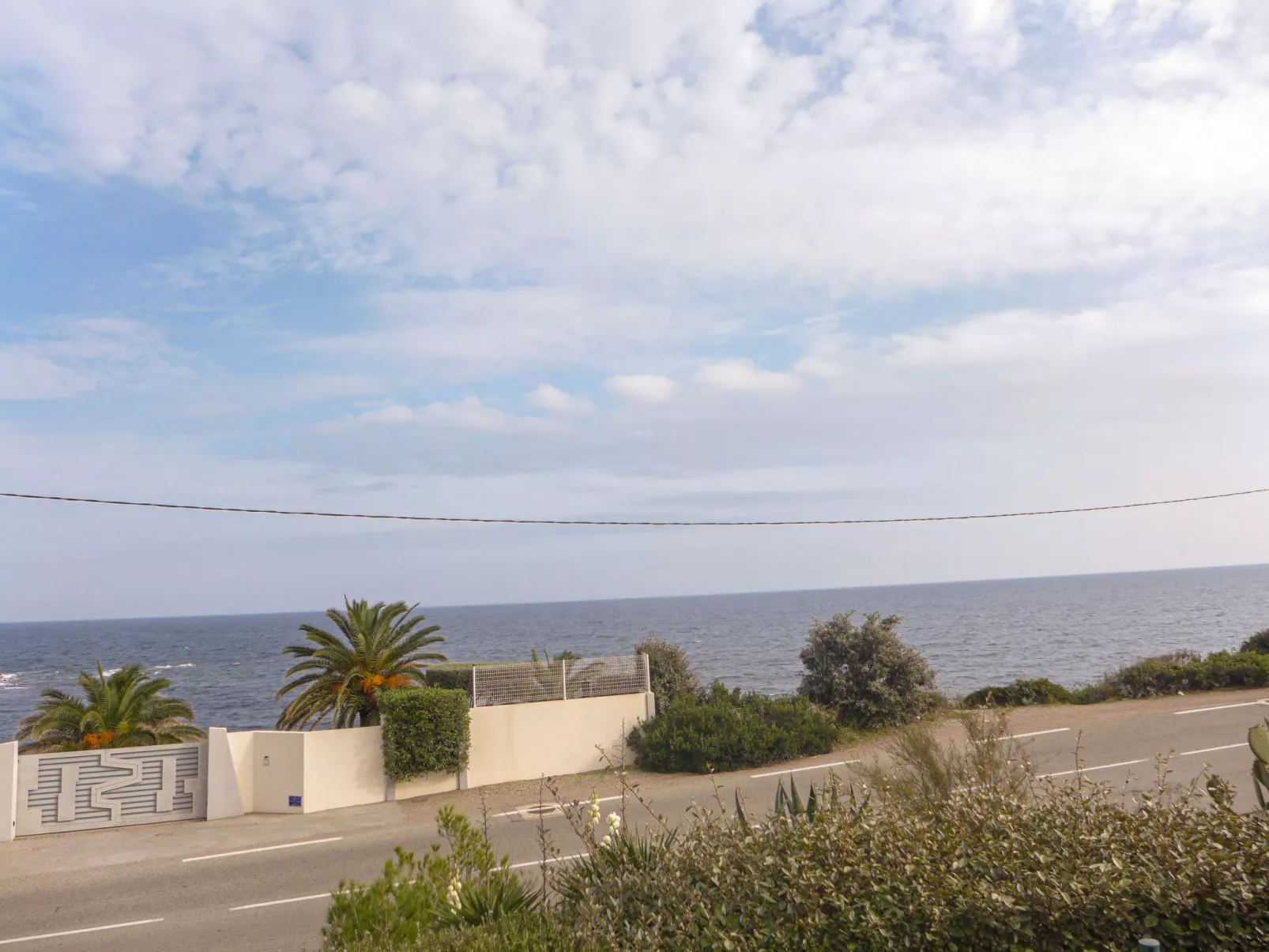 Le Front de Mer-Dehors