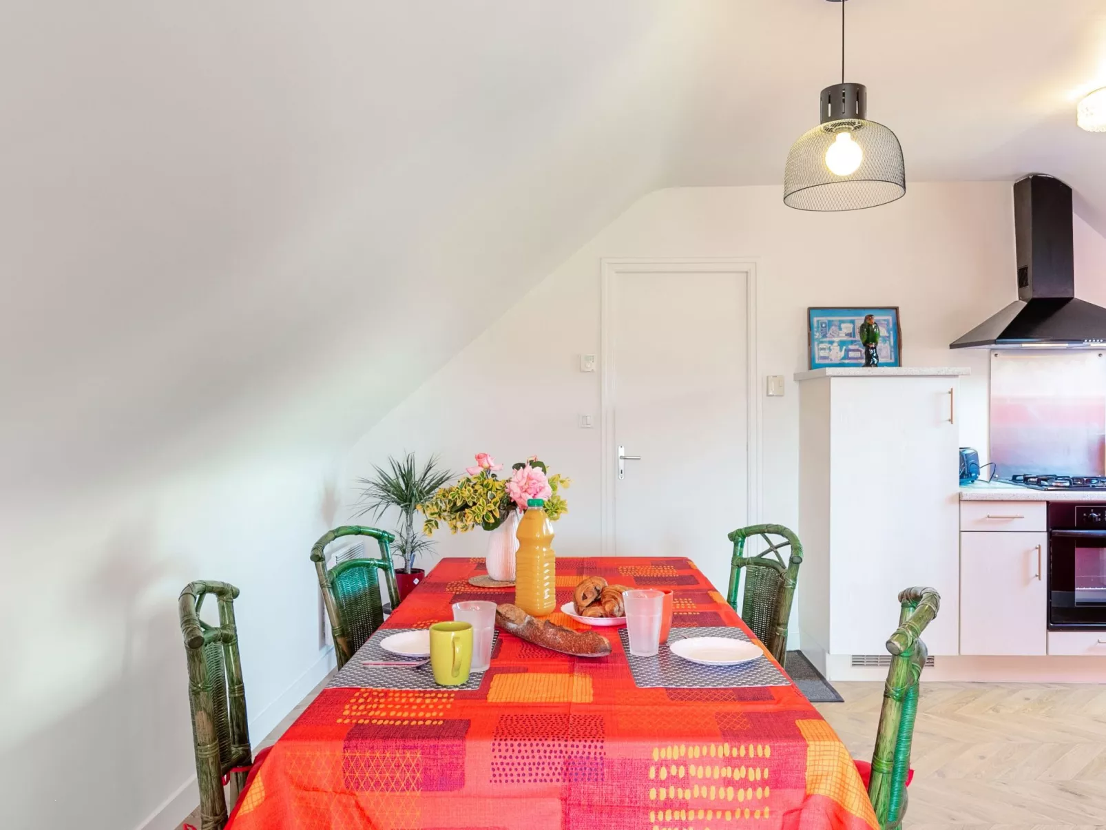 Chez Cathy-Inside