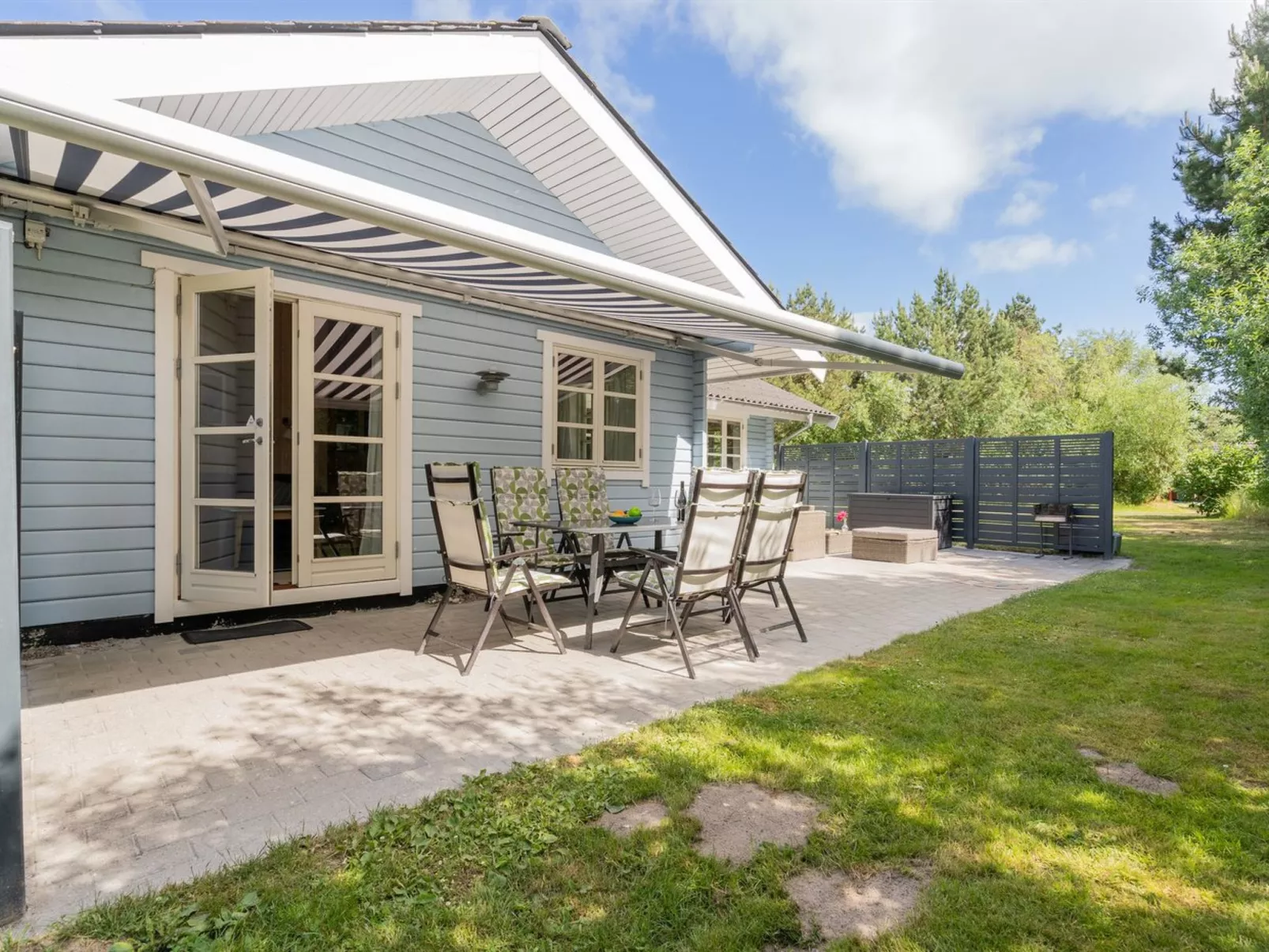 "Aldis" - 300m from the sea-Outside