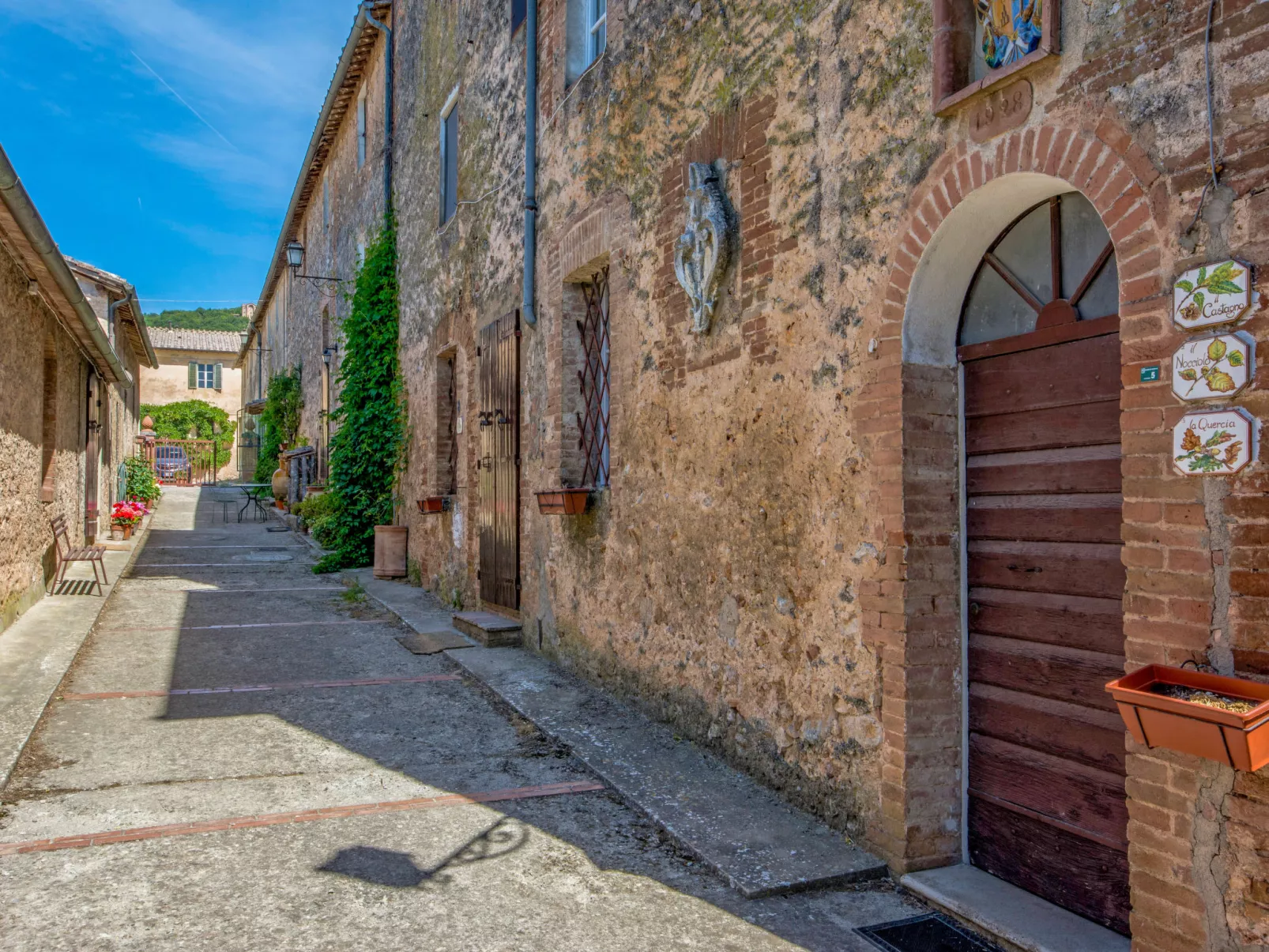 Il Nocciolo-Outside