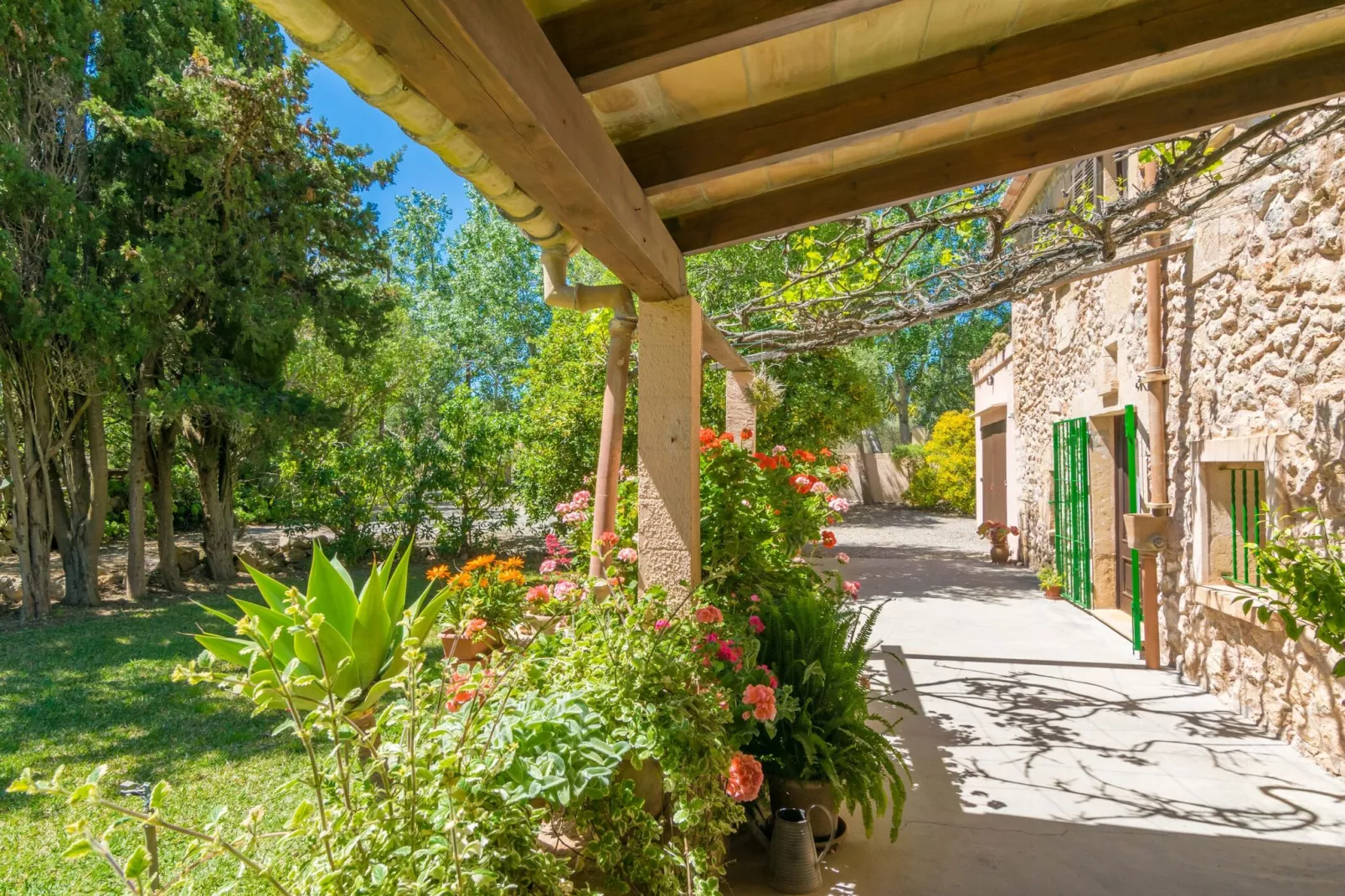 Can Ferrer-Exterior summer