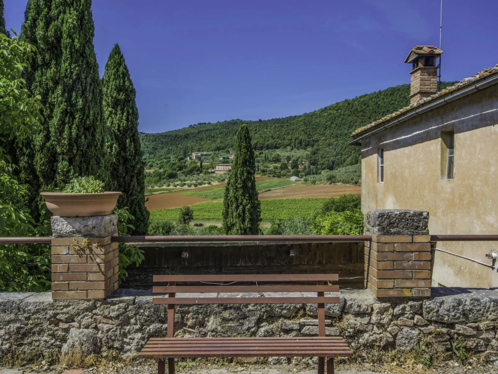 Il Cardo-Outside