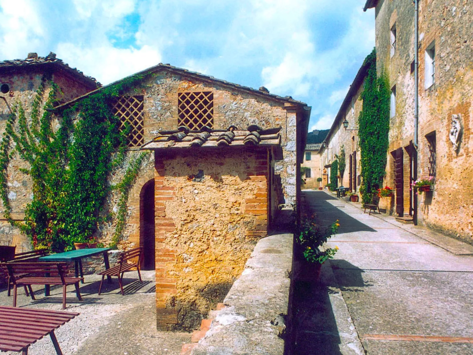 Il Cardo-Outside